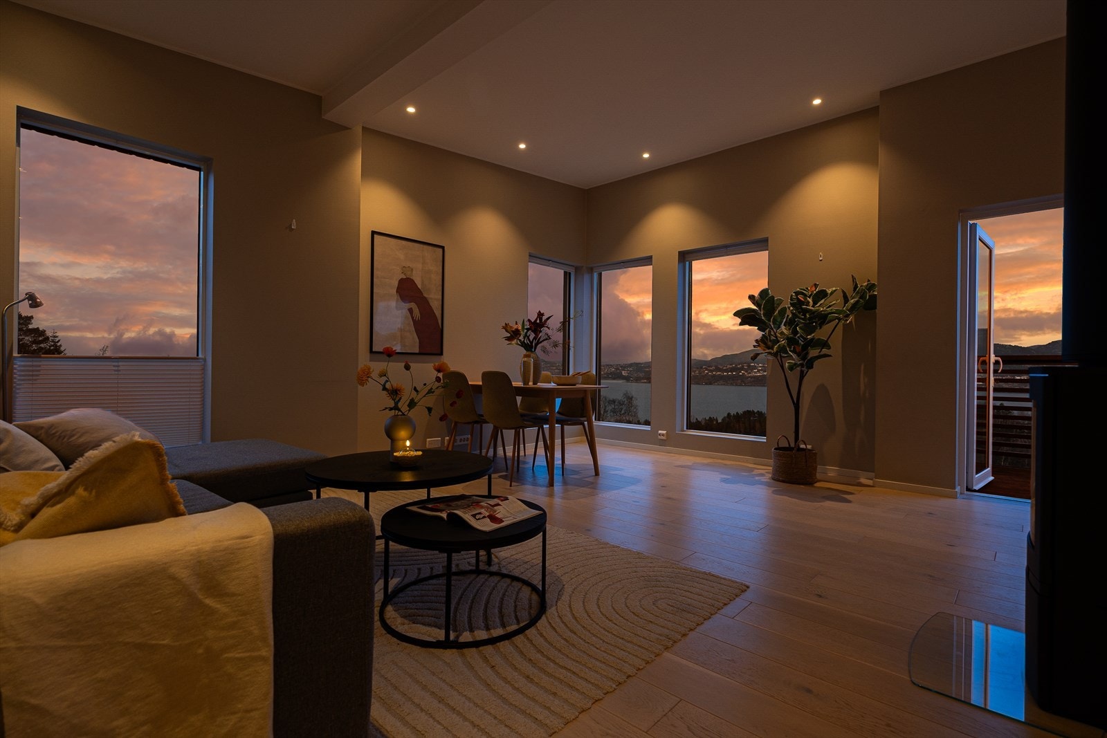 - Boligen har et BRA-i på 129m² fordelt over 2 plan - Galleribilde