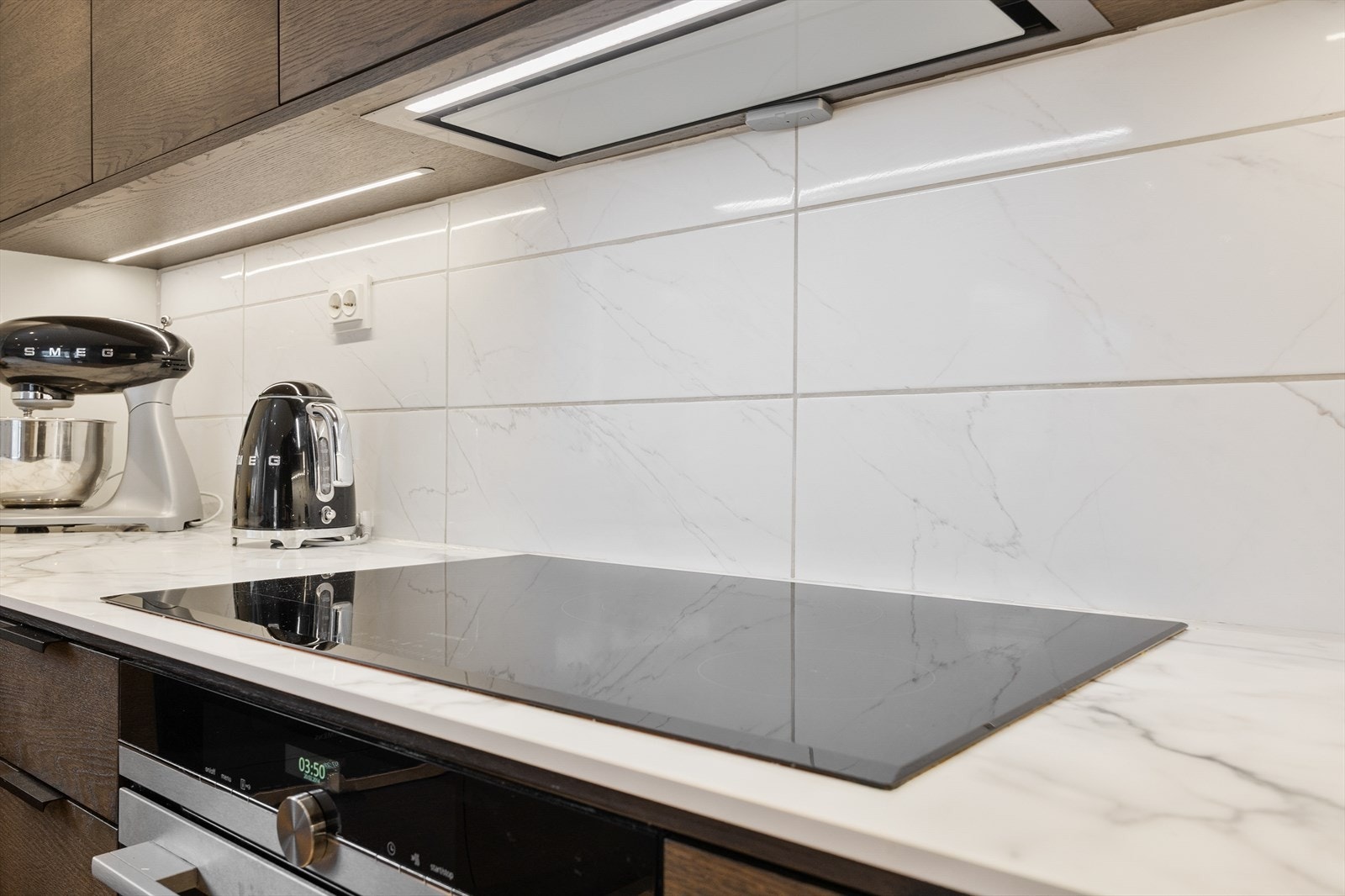 Moderne induksjonstopp for presis og effektiv matlaging. Galleribilde