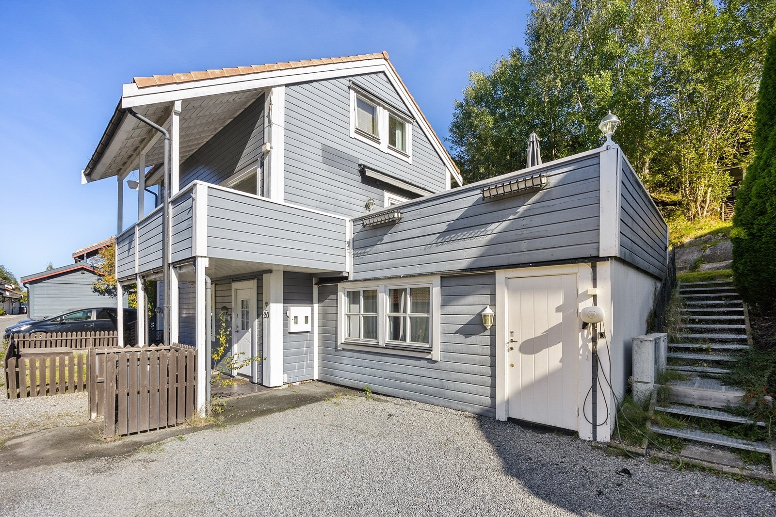 Eiendommen har en fin plassering i gaten. Galleribilde