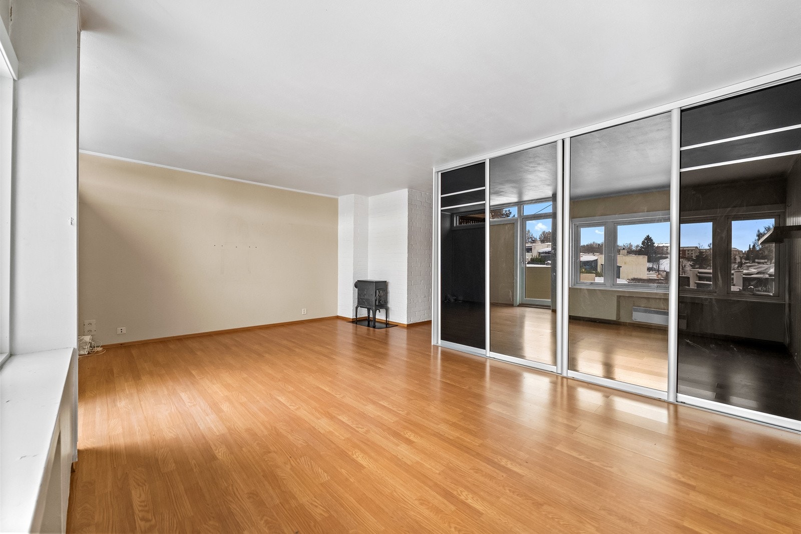 Grunnpakke for internett og dekoderleie er inkludert i felleskostnadene. Galleribilde