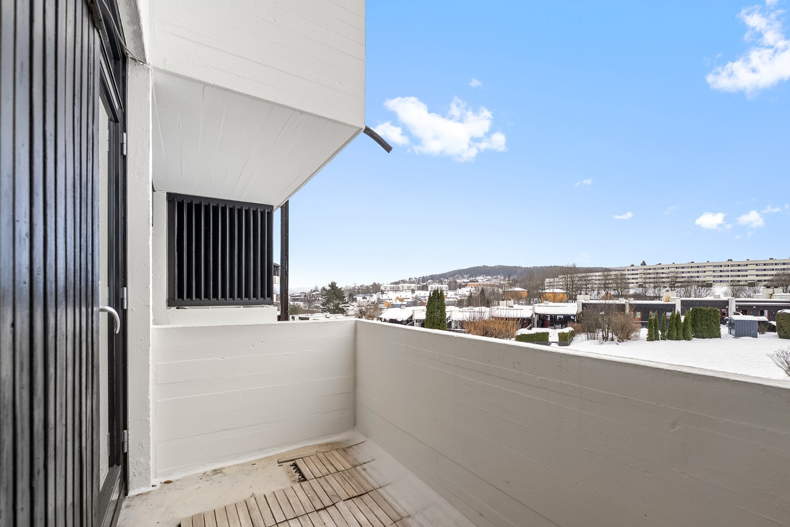 Solrik balkong på ca. 4 kvm. Galleribilde