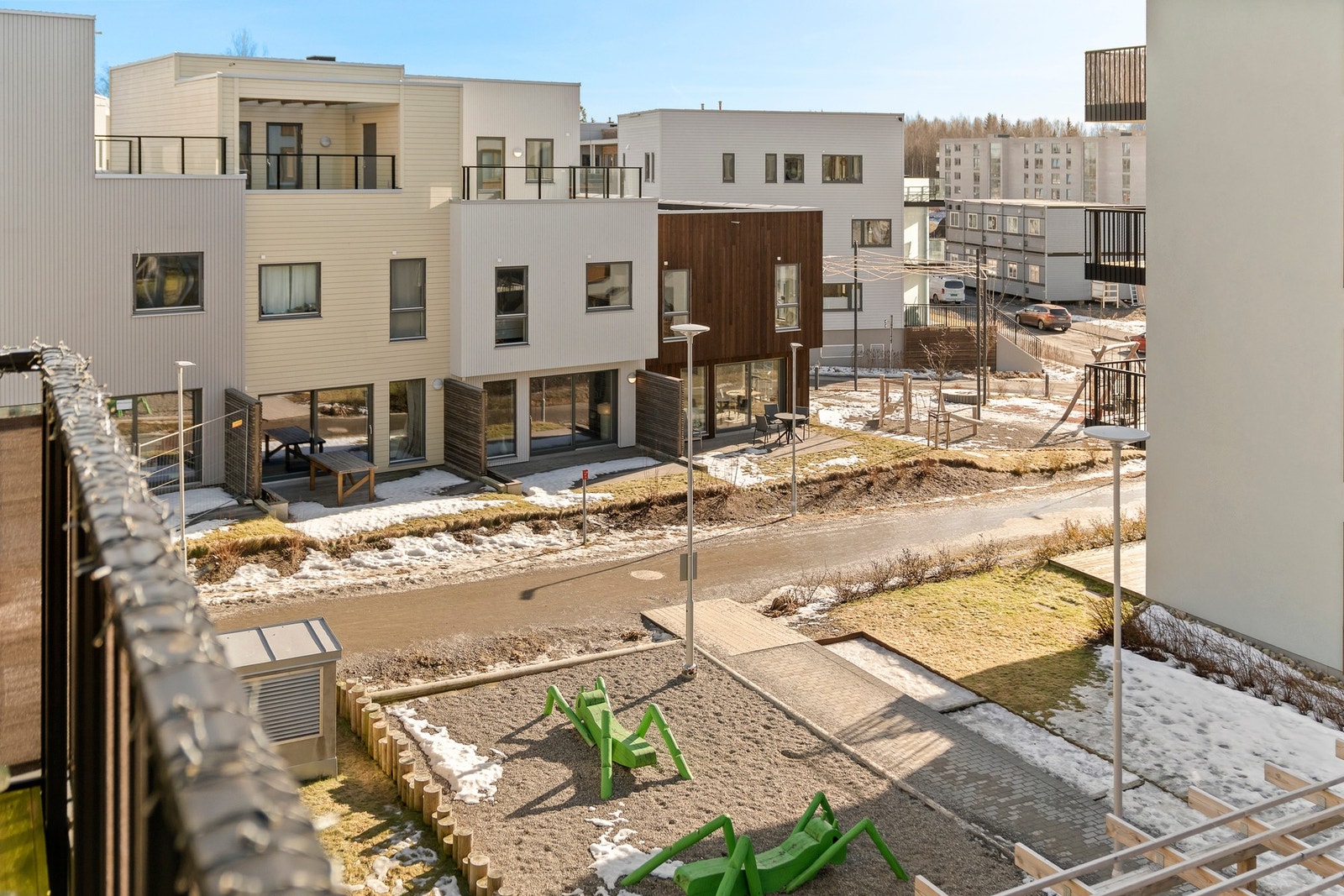 Fra balkongen har du utsikt ned mot fellesarealene. Galleribilde