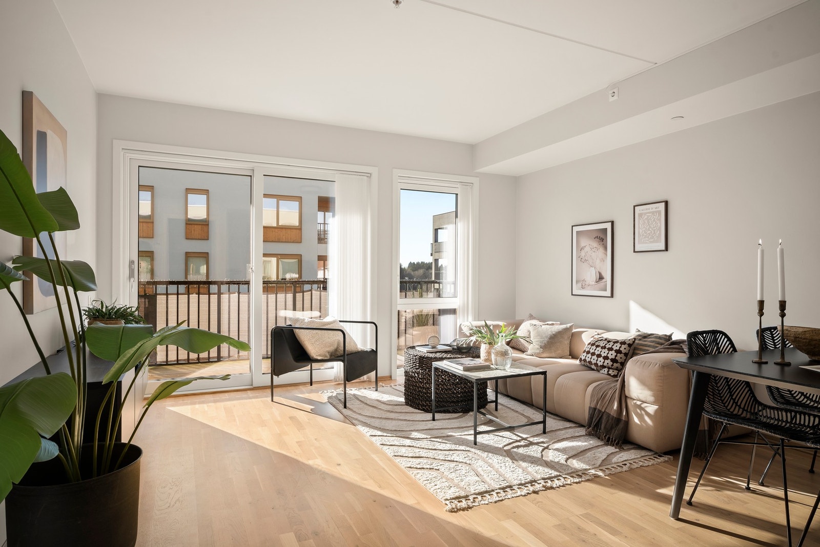 Velkommen til Tamburløkka og Hagen Johansens vei 8, presentert av Anna Undén v/PrivatMegleren i Ski! Galleribilde