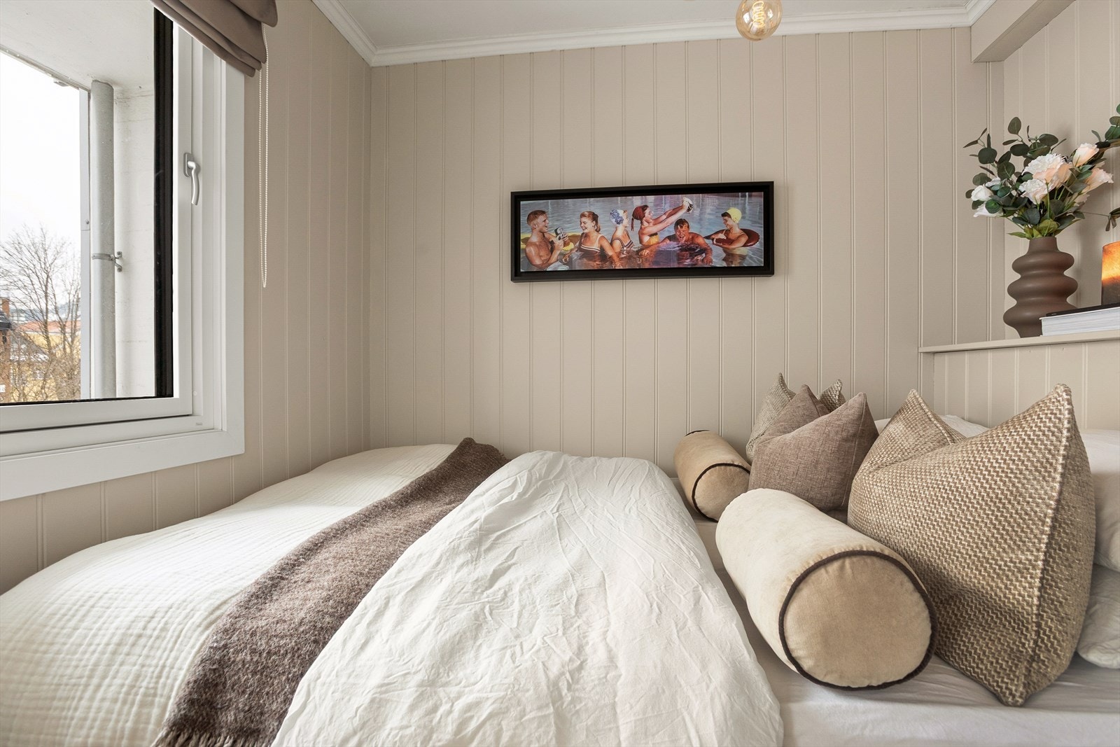 Soverom med plass for dobbeltseng Galleribilde