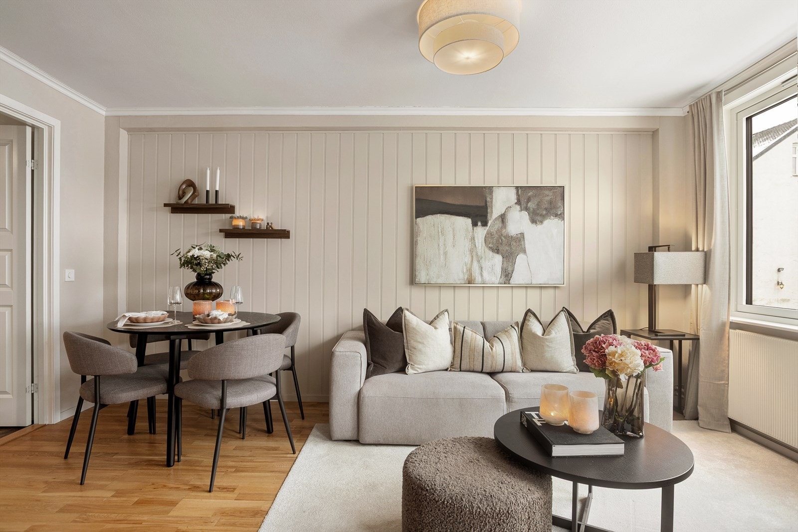 Naturlig plass for spisegruppe i stuen Galleribilde