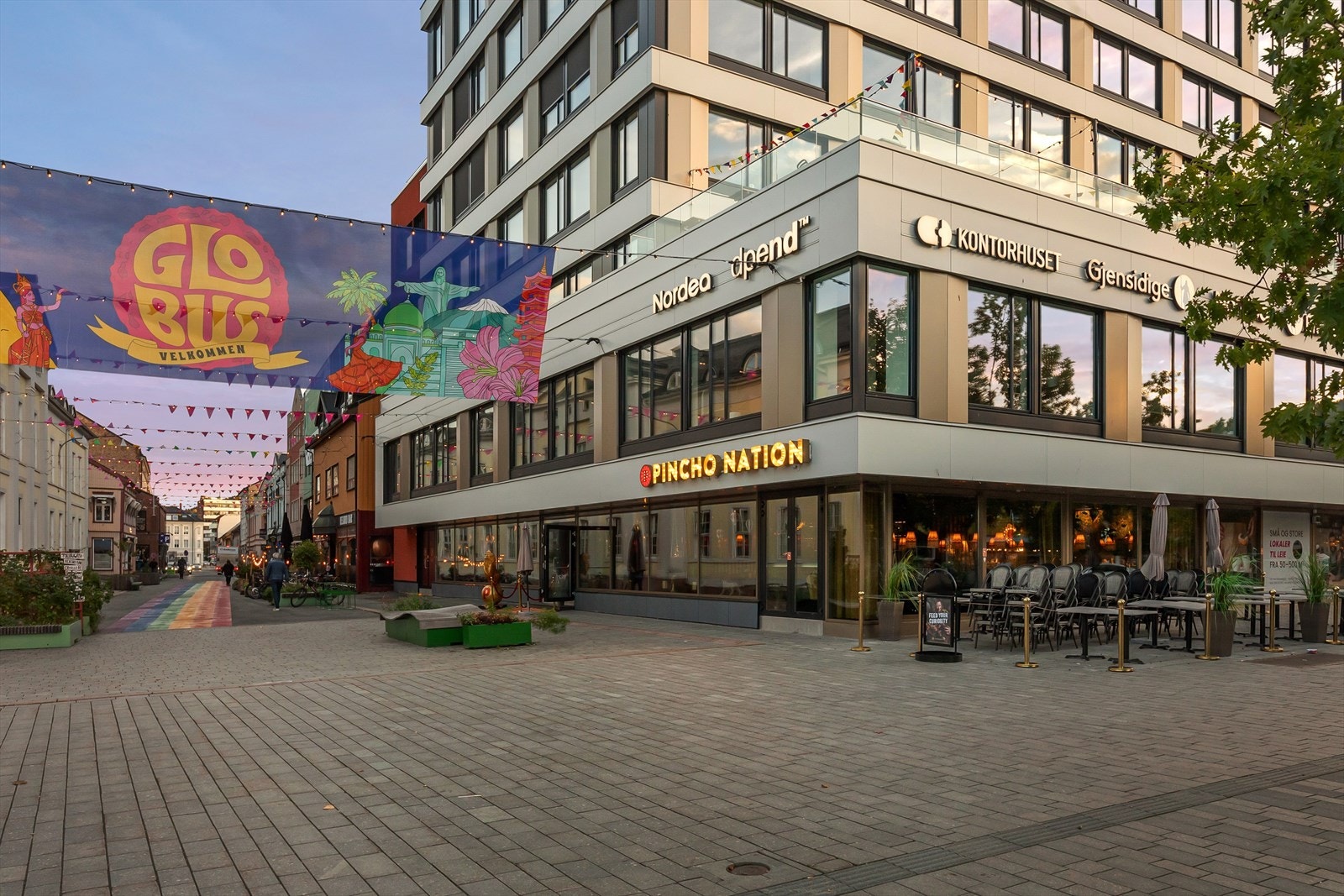 Strømsø torg har mange spennende spisesteder Galleribilde