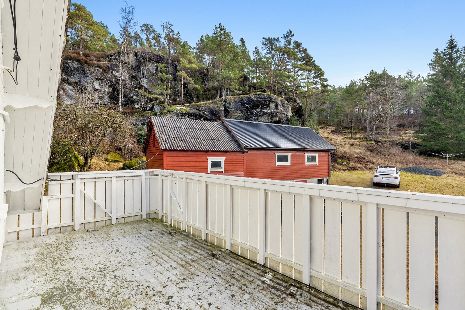 Balkongen måler 13 m². Galleribilde