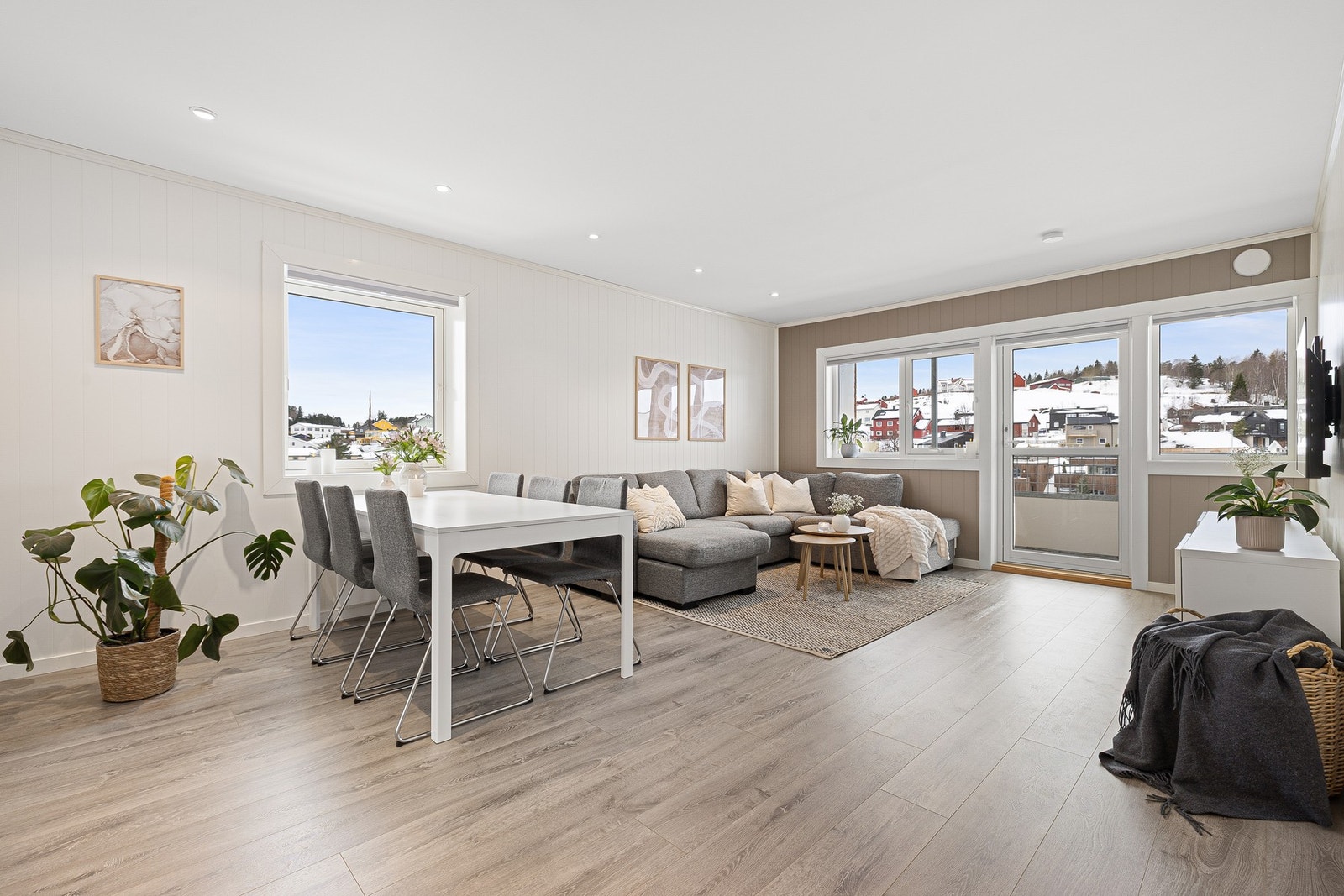 Velkommen til Gamle Oslovei 30 A, presentert av EiendomsMegler 1 ved Alan Shaswar. Galleribilde