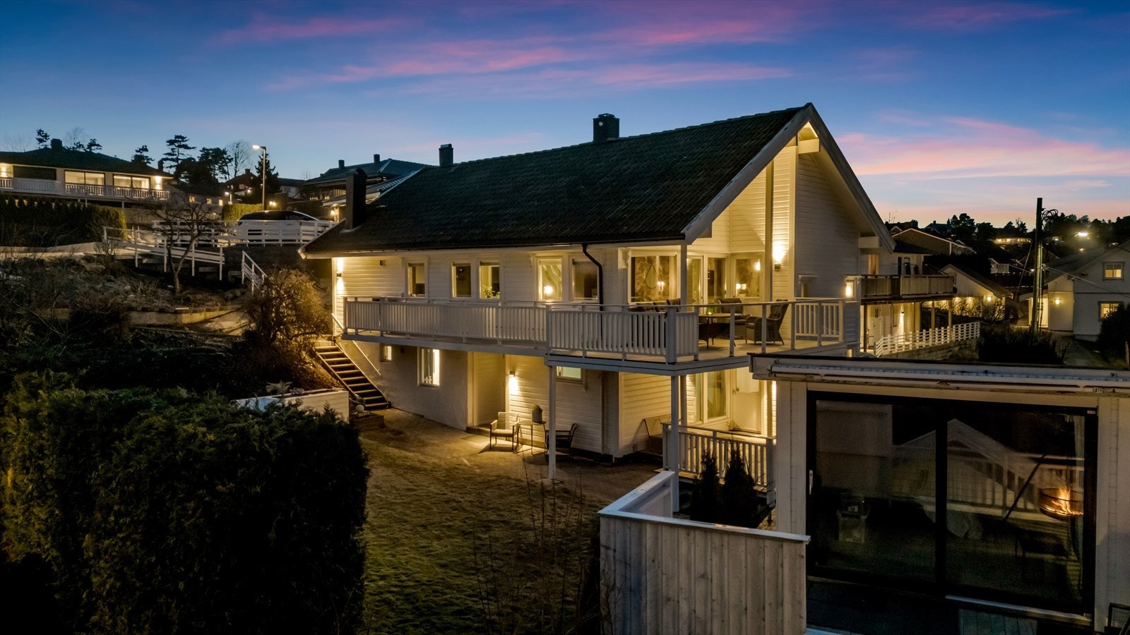 DNB Eiendom v/Michael A. Meyer (Tlf. 48062870) ønsker deg velkommen til Kjølshunn og eiendommen Garnveien 3! Galleribilde