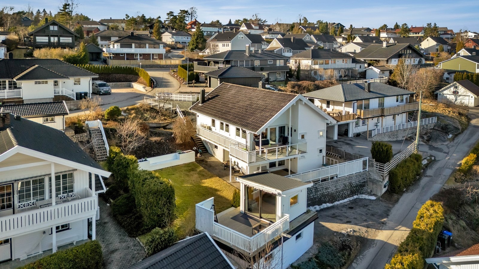 Området består hovedsakelig av eneboligbebyggelse. Galleribilde