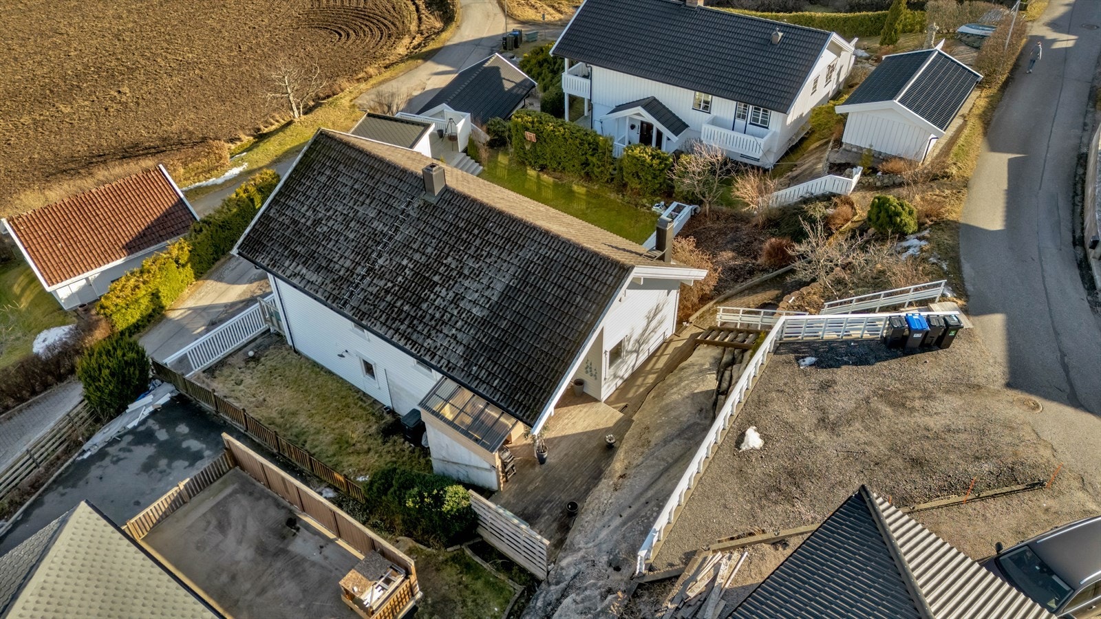 En oversikt over eiendommen og dens plassering i nabolaget. Galleribilde