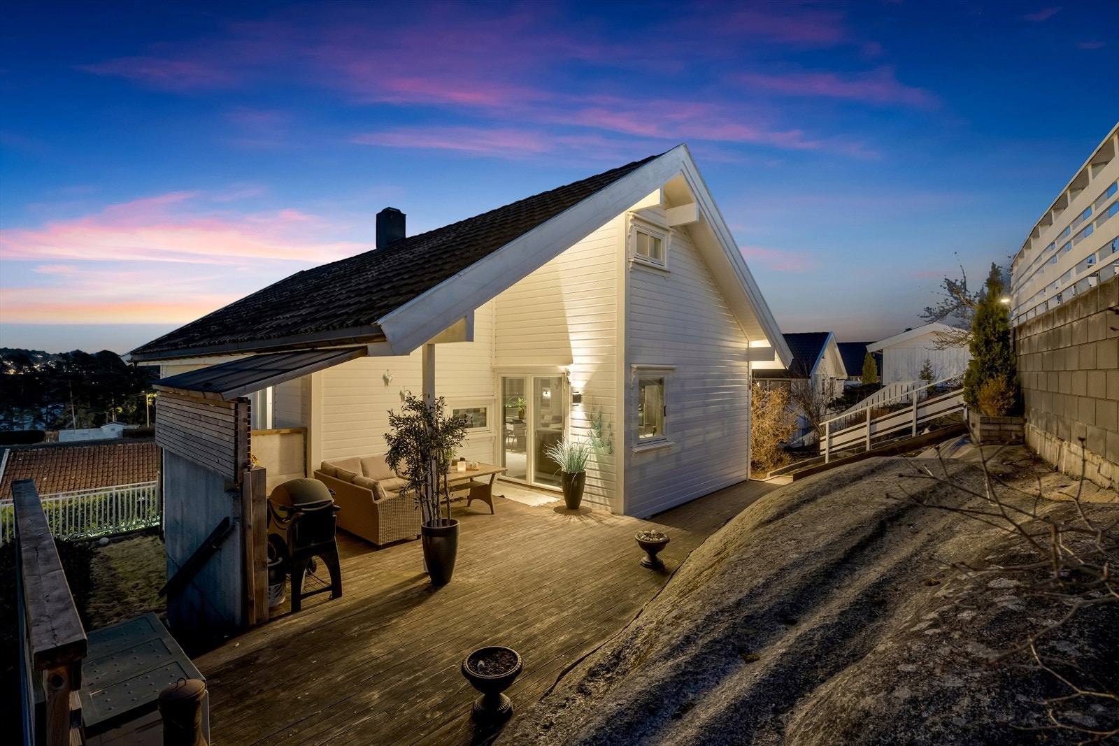 Uteplassen er et flott sted for sosiale sammenkomster. Galleribilde