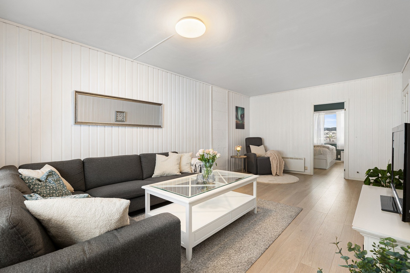 Stuen er 22 kvm og kan enkelt møbleres i flere soner. Galleribilde