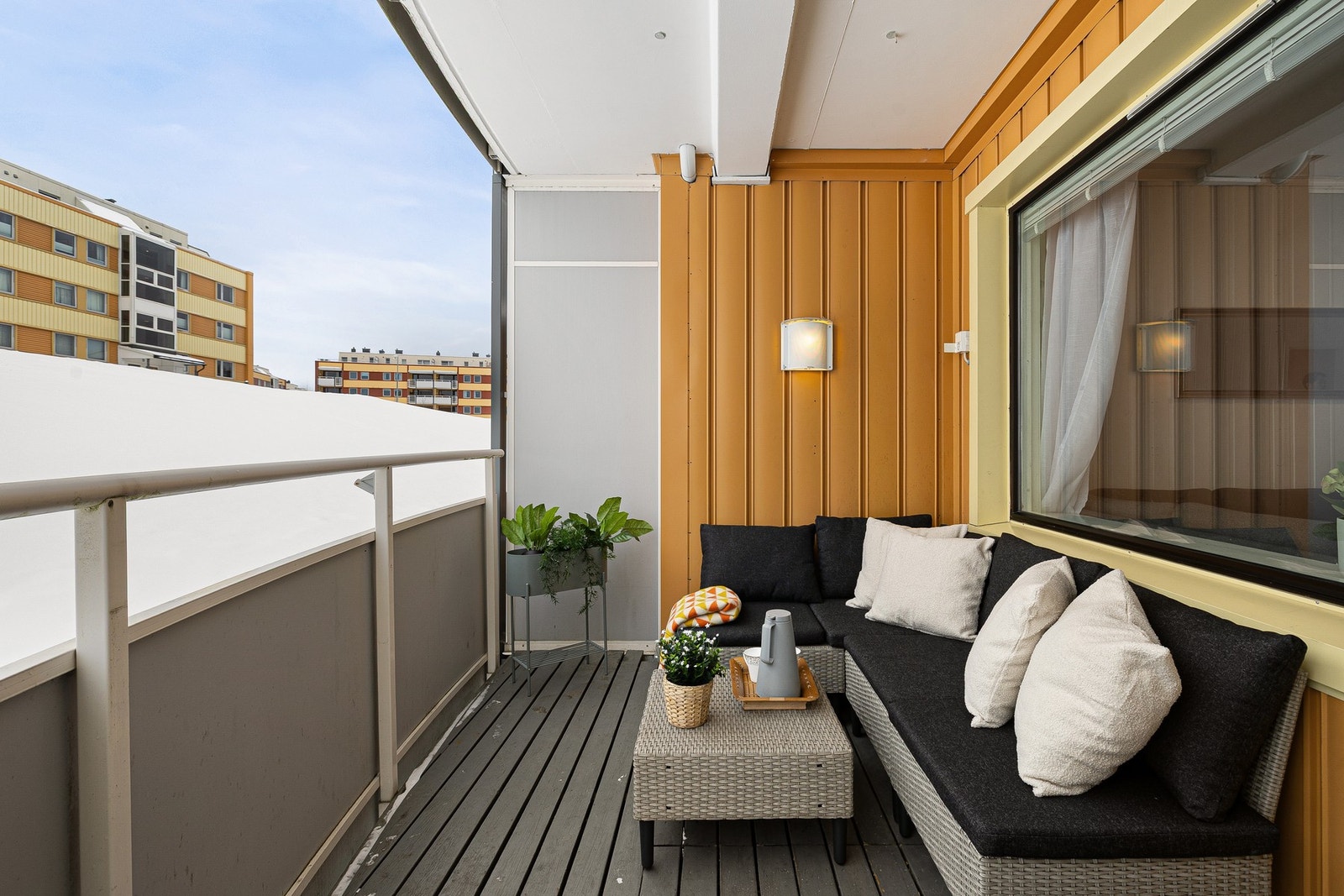 I Selsbakkhøgda borettslag er det store fellesareal og god plass mellom blokkene. Galleribilde