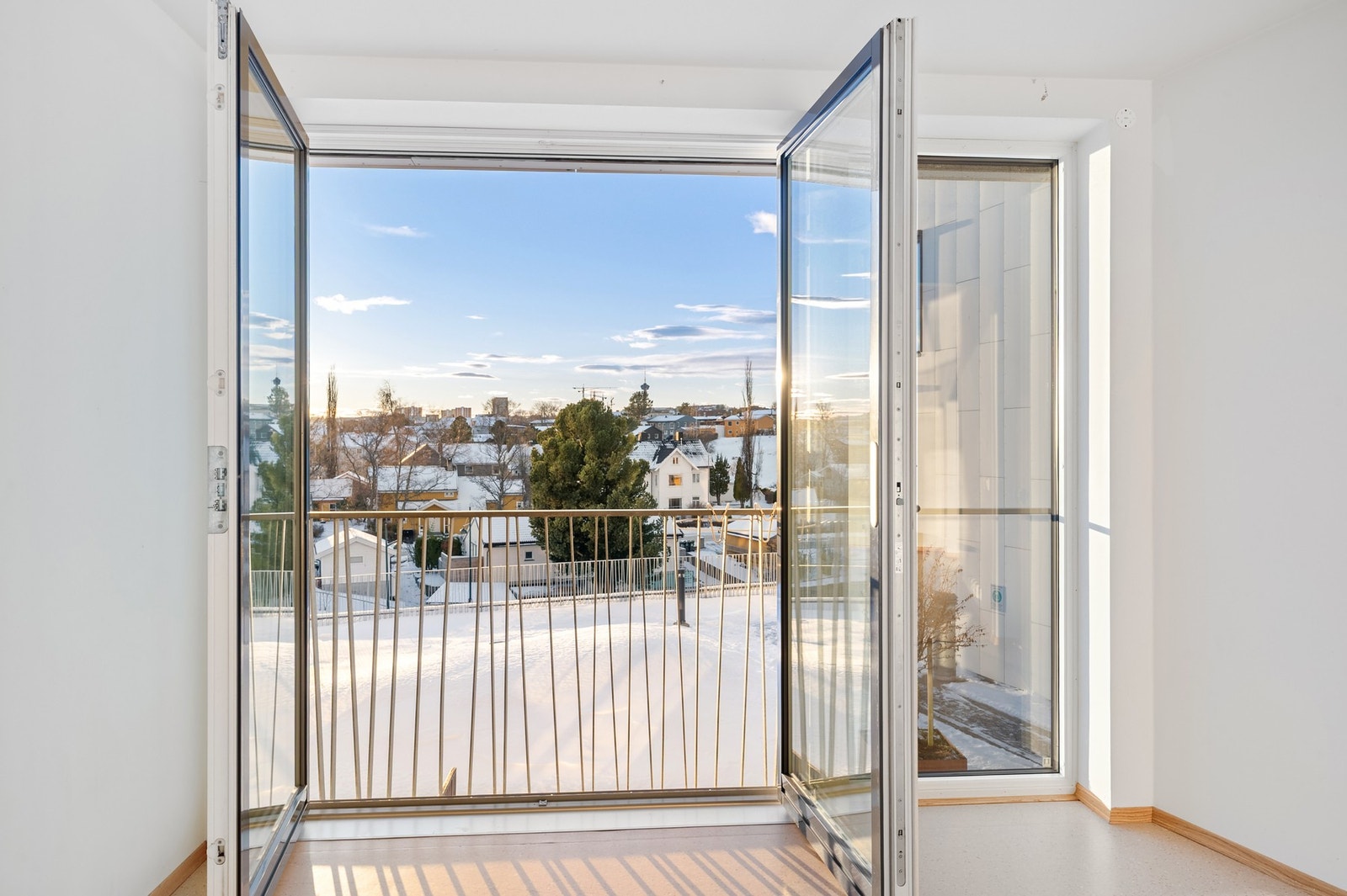 Man har fin utsikt fra stuen. Galleribilde