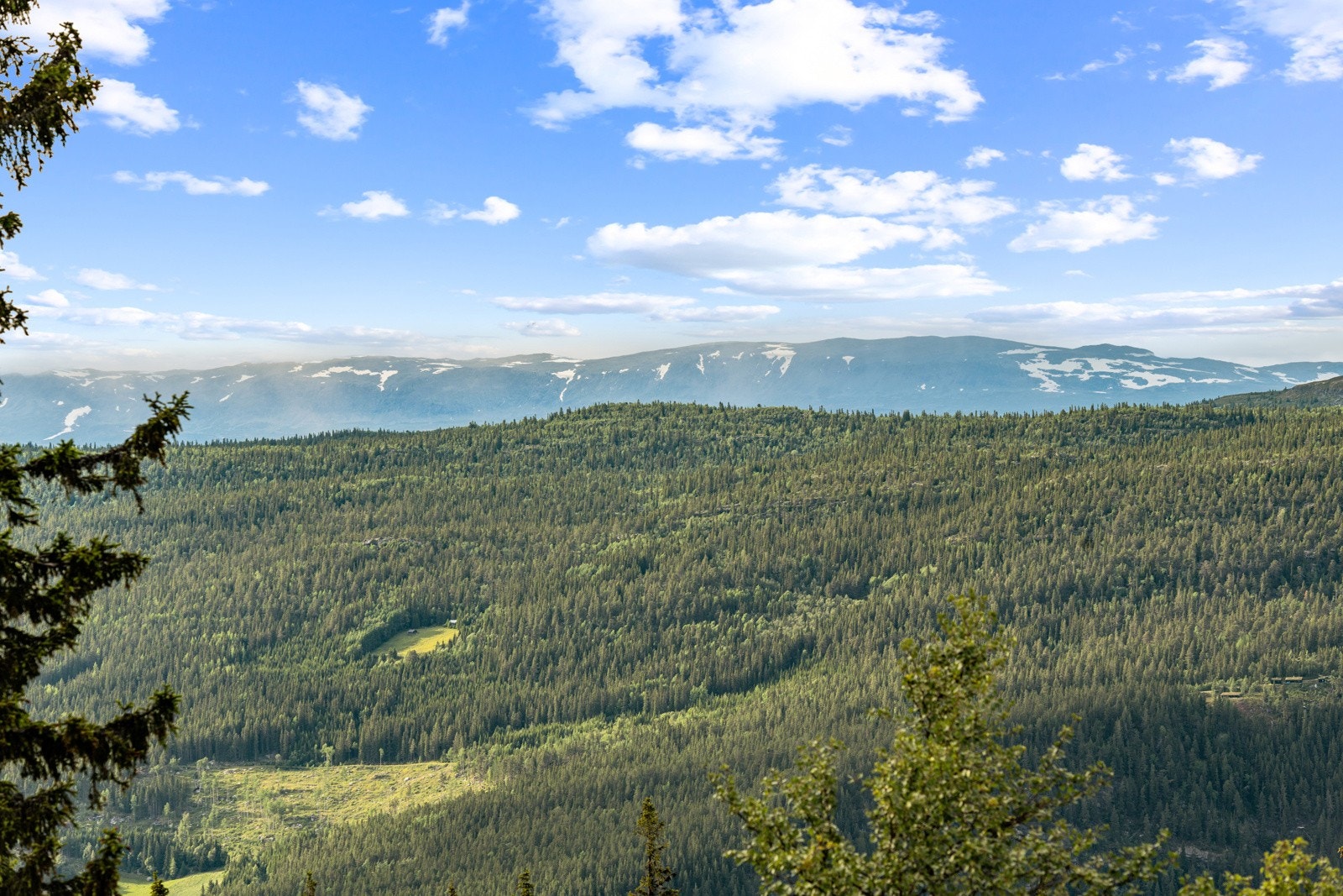 Majestetisk utsikt over høyfjellet Galleribilde