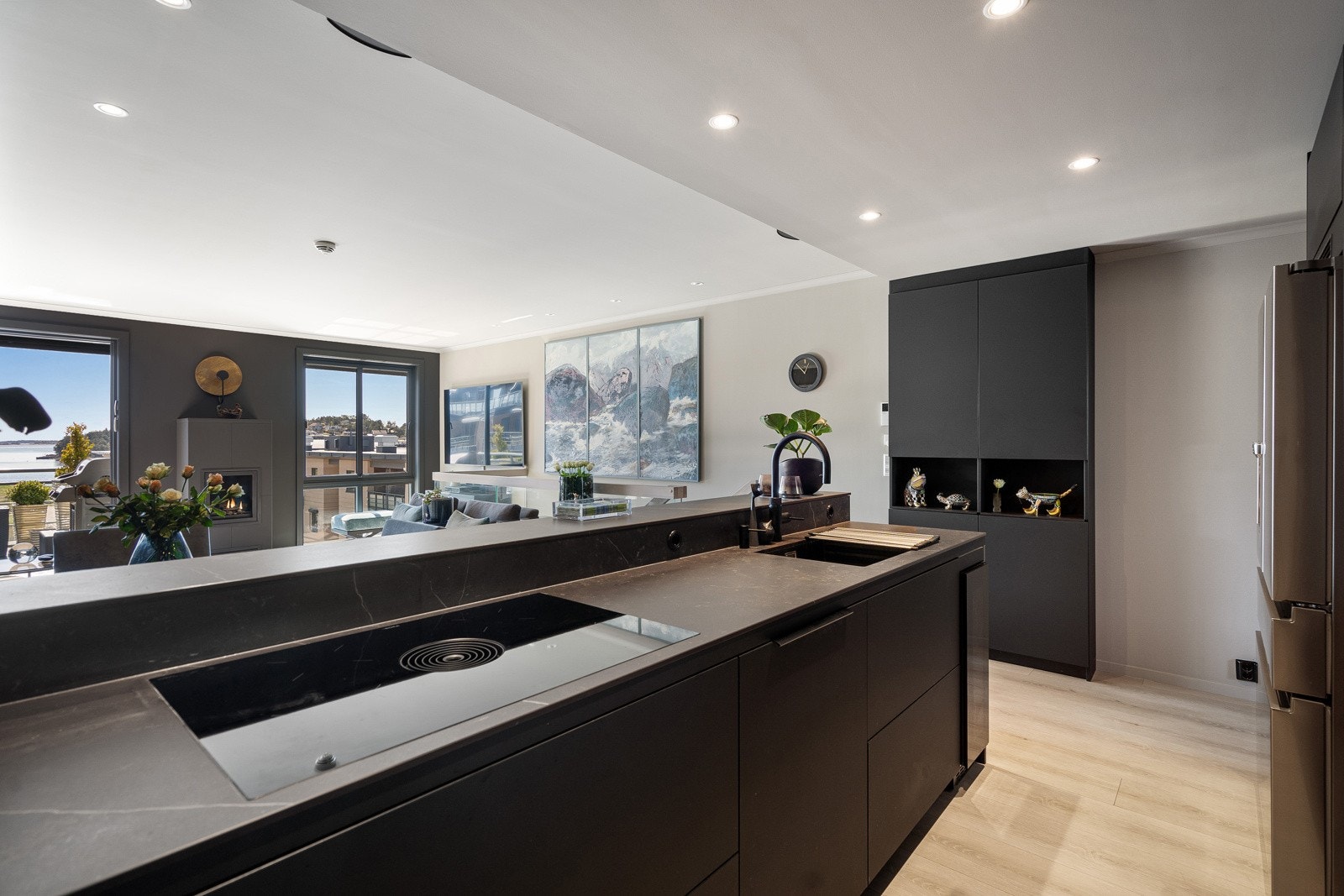 Bora toppmodell induksjons-koketopp med integrert ventilator Galleribilde