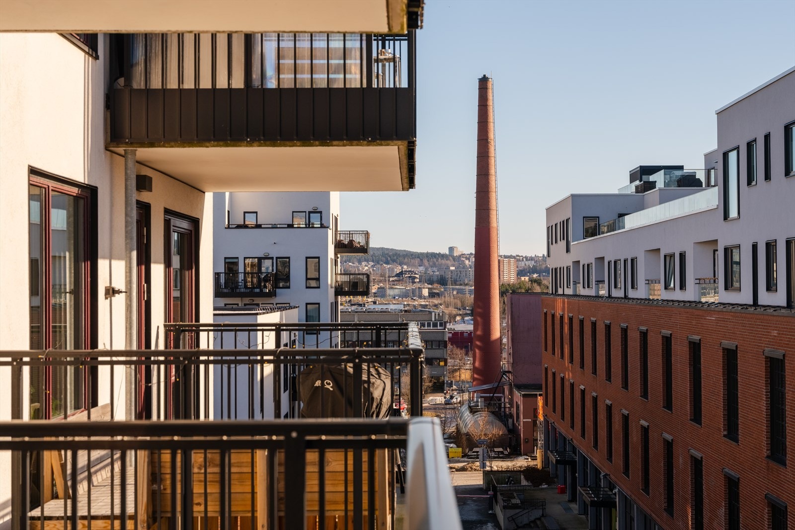Bomiljøet er moderne, sosialt og godt tilrettelagt - perfekt for deg som ønsker å bo sentralt, men likevel skjermet og rolig Galleribilde