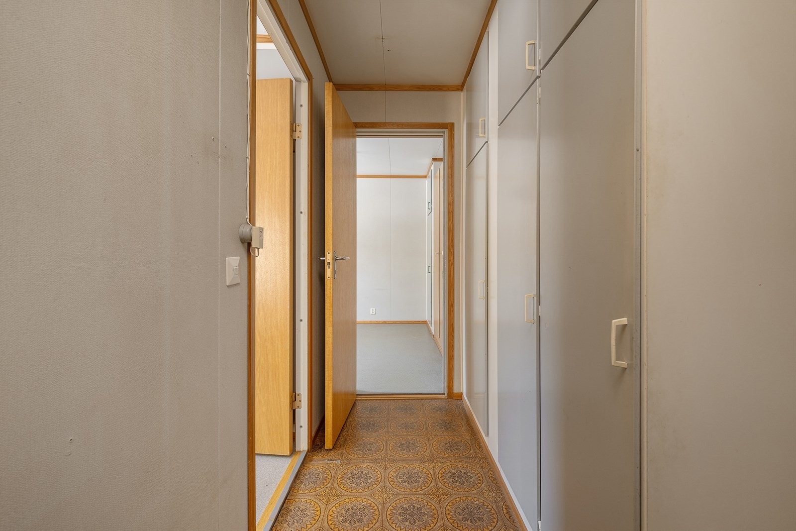 Gangen forbinder soverommene med oppholdsrommene. Galleribilde