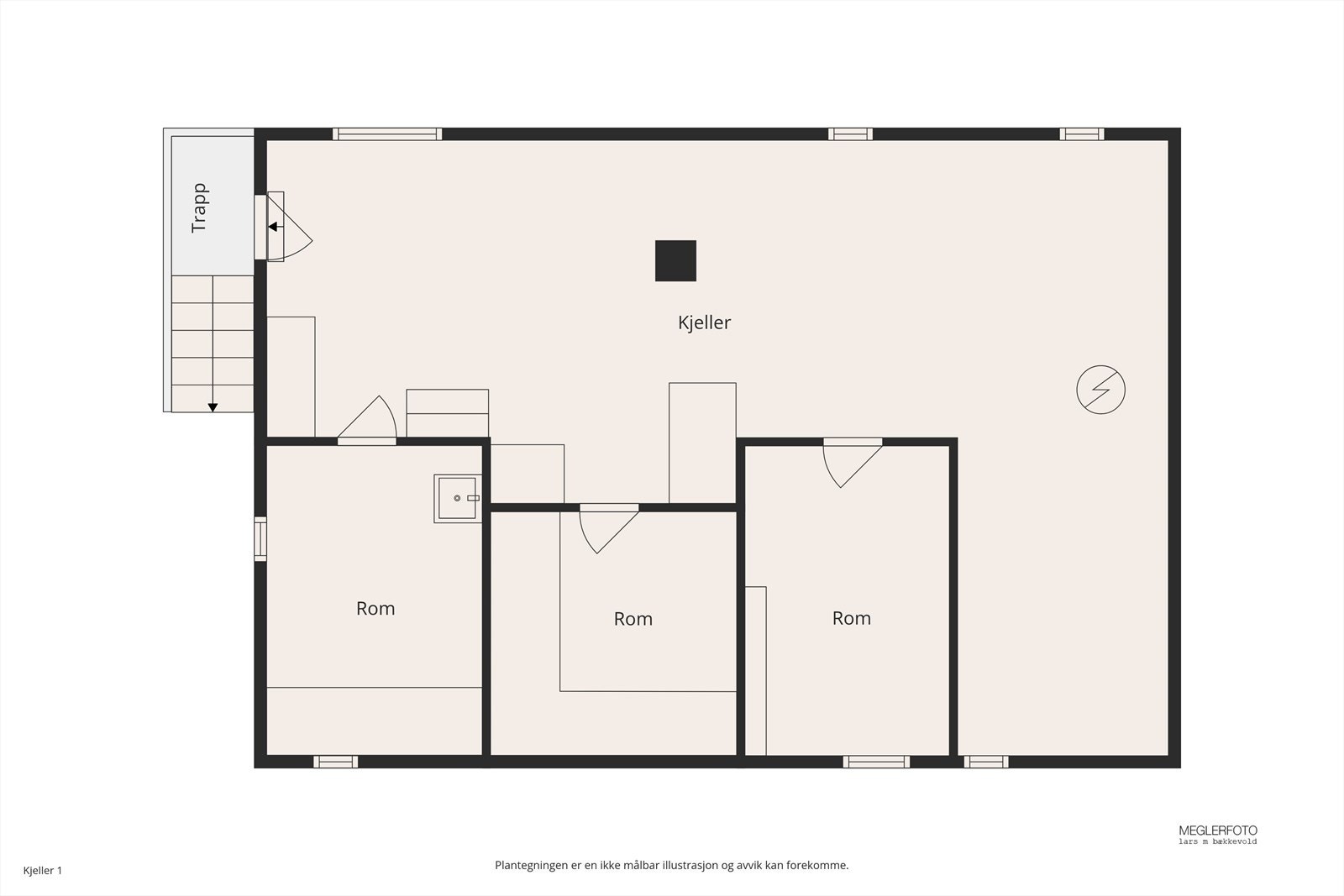 Underetasjen er en kjeller med fire boder som gir svært gode lagringsmuligheter. Galleribilde