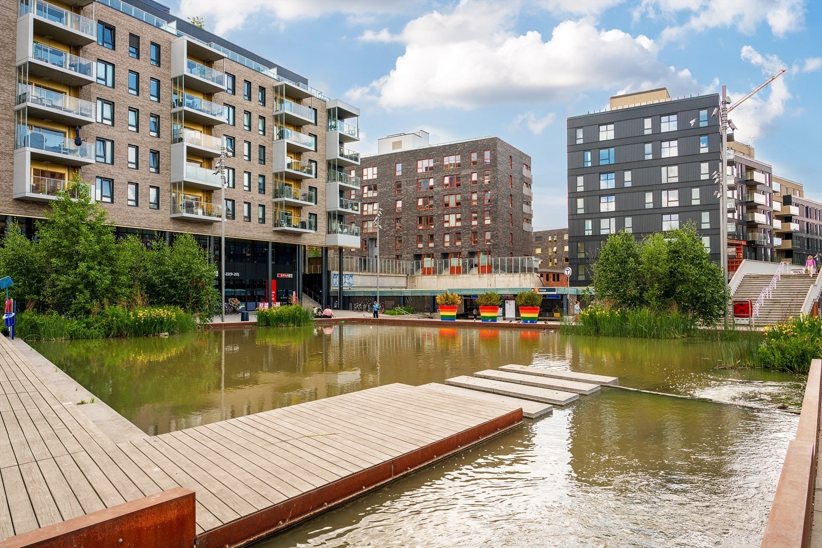 Ensjø har blitt forvandlet til en urban og levende bydel med grønne møteplasser. Galleribilde