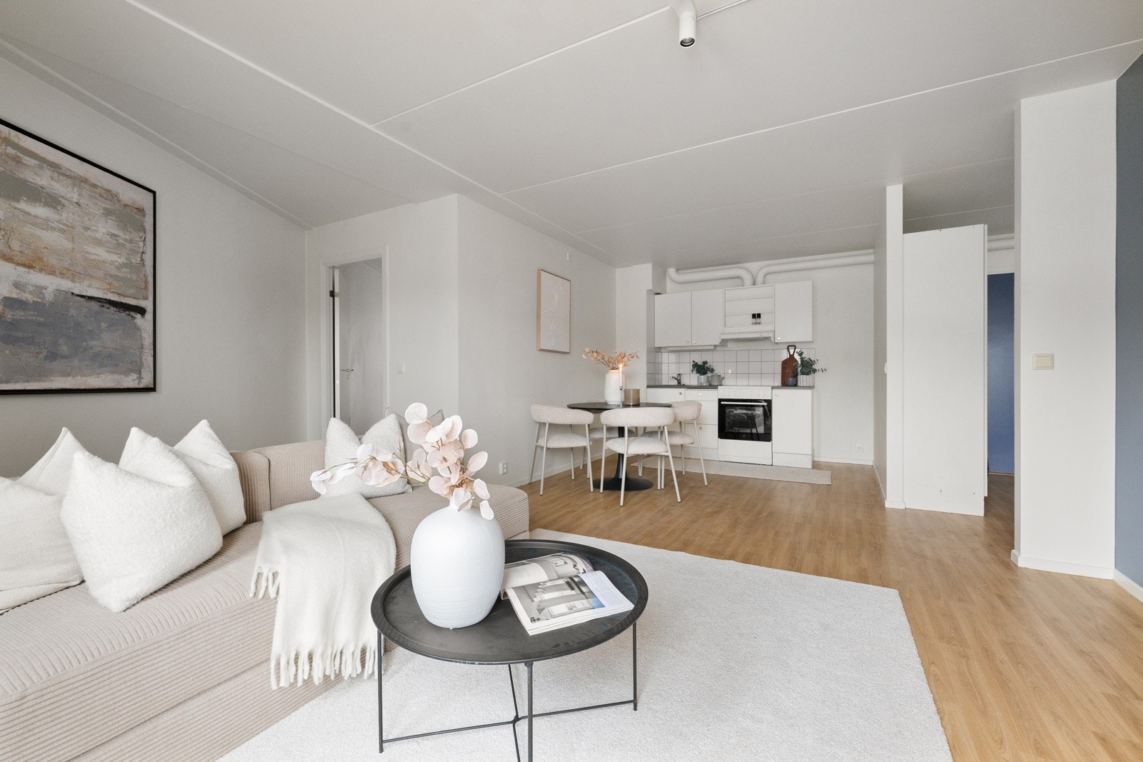 Det er videre god plass til spisebord. Galleribilde