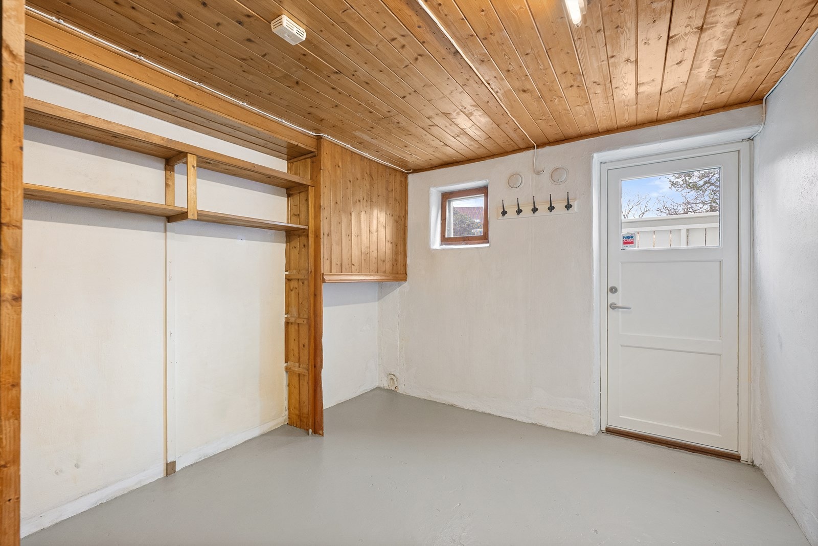 Kjellerrom med egen utgang Galleribilde