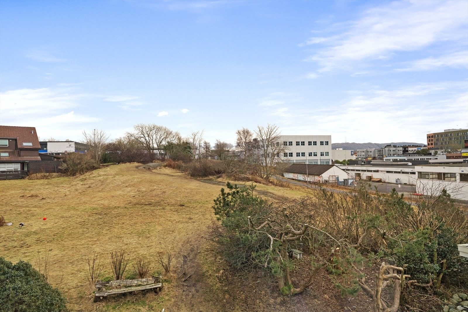 Flott friområde foran huset. Galleribilde