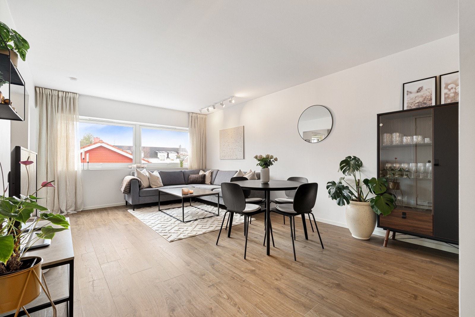 Her har du en stor 2-roms med svært sentral beliggenhet mellom Heimdal og Tiller. Galleribilde