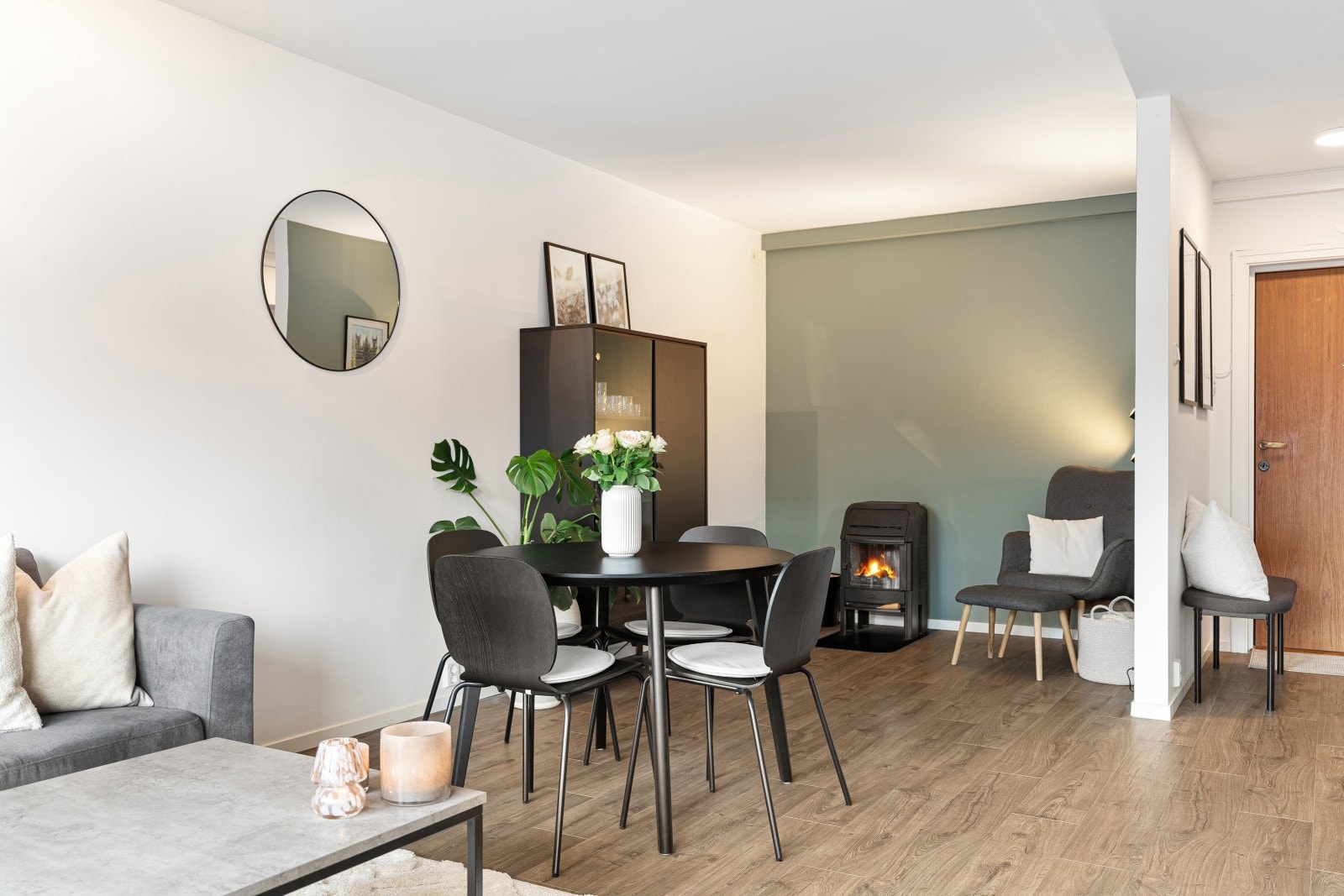 Kabel-tv, internett, trappevask, kommunale avgifter etc. er inkl. i felleskostnadene. Galleribilde