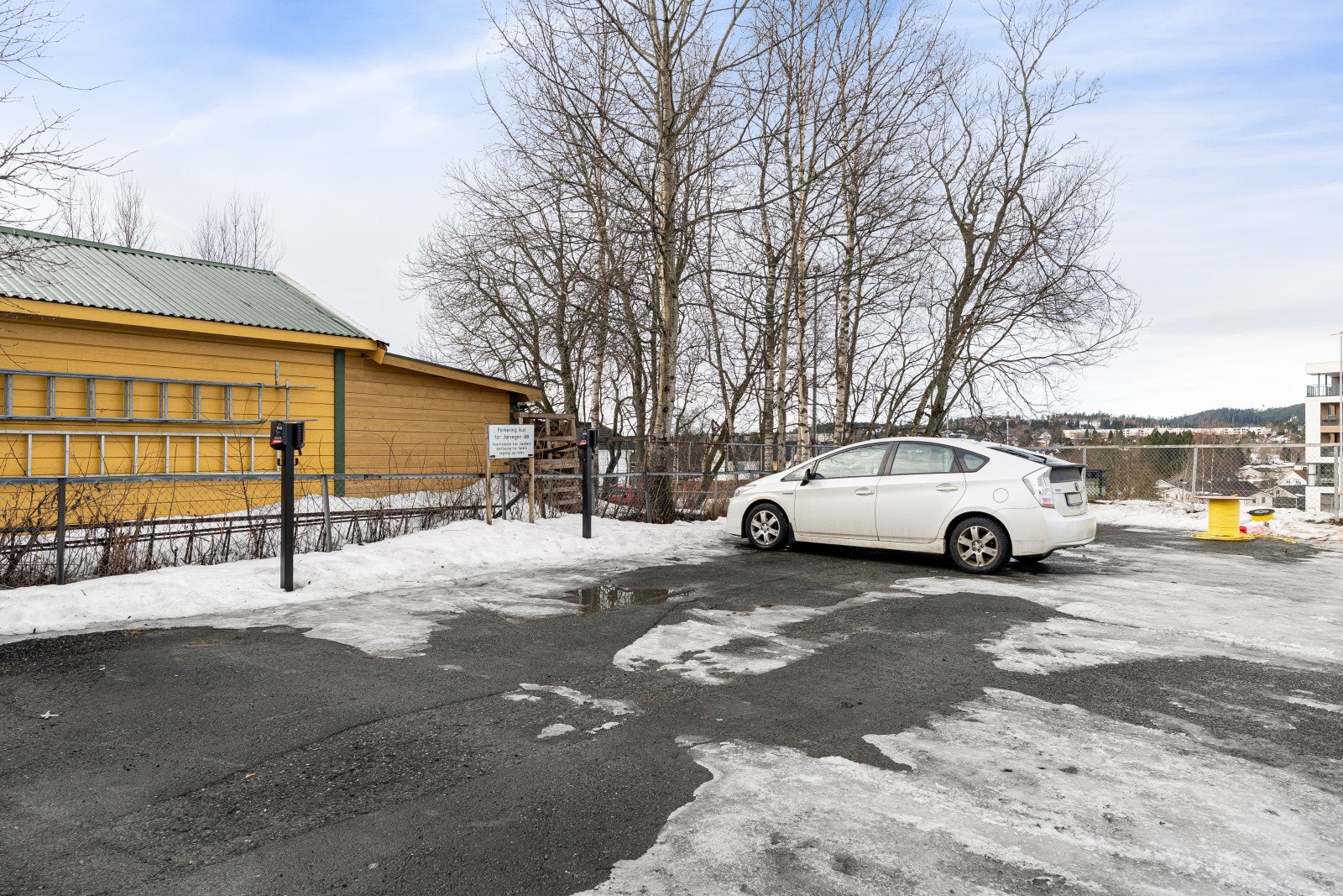 Borettslaget har også godt med gjesteparkering. Galleribilde