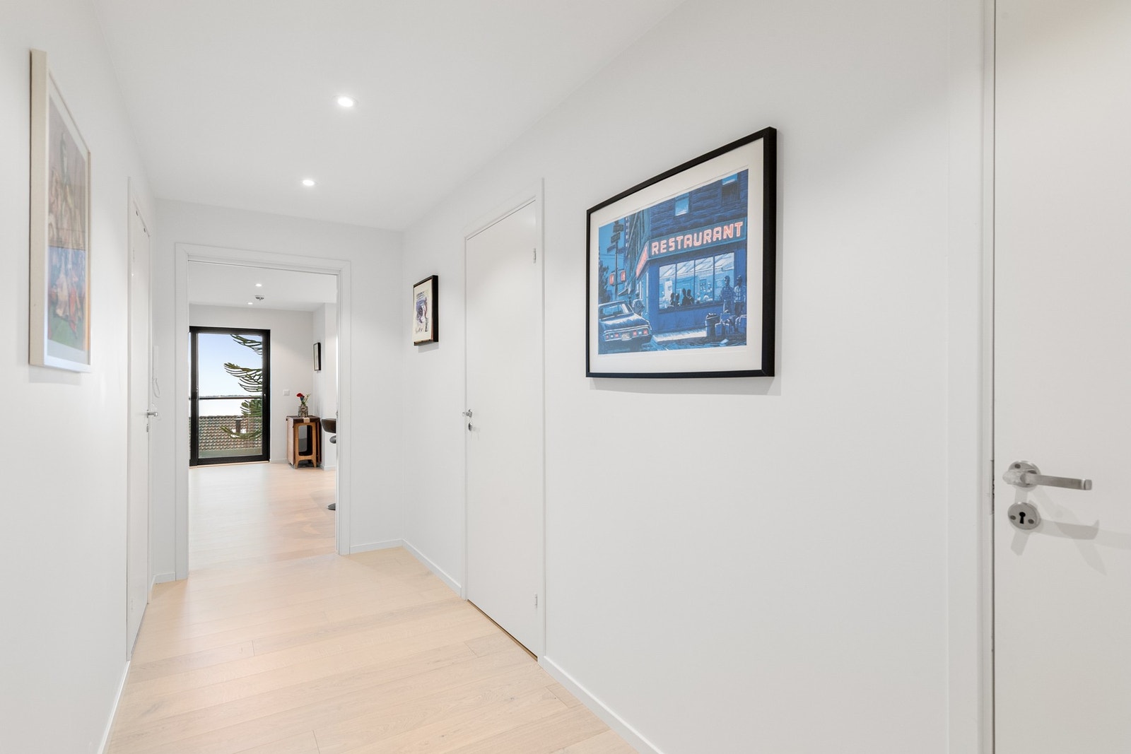 Balansert ventilasjon med varmegjenvinning bidrar til et godt inneklima og god bokomfort. Galleribilde