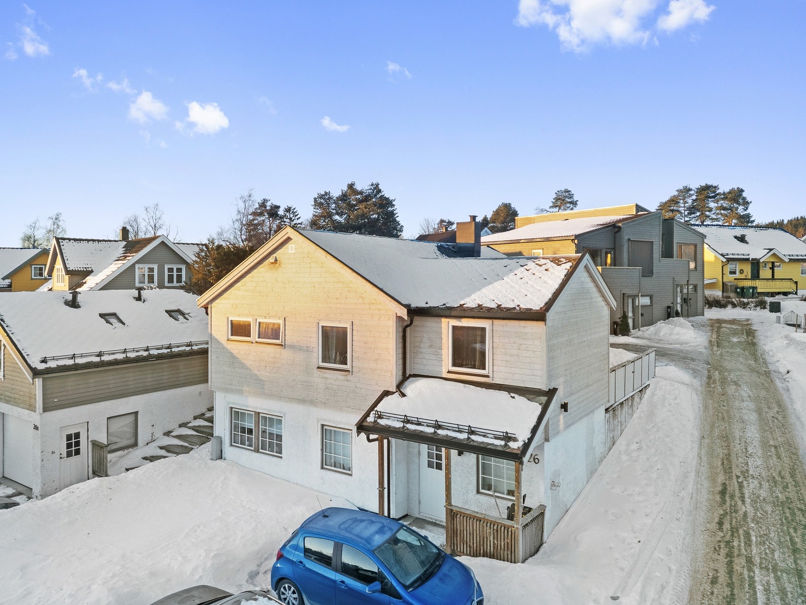 Det er parkering på oppstillingsplasser. Galleribilde