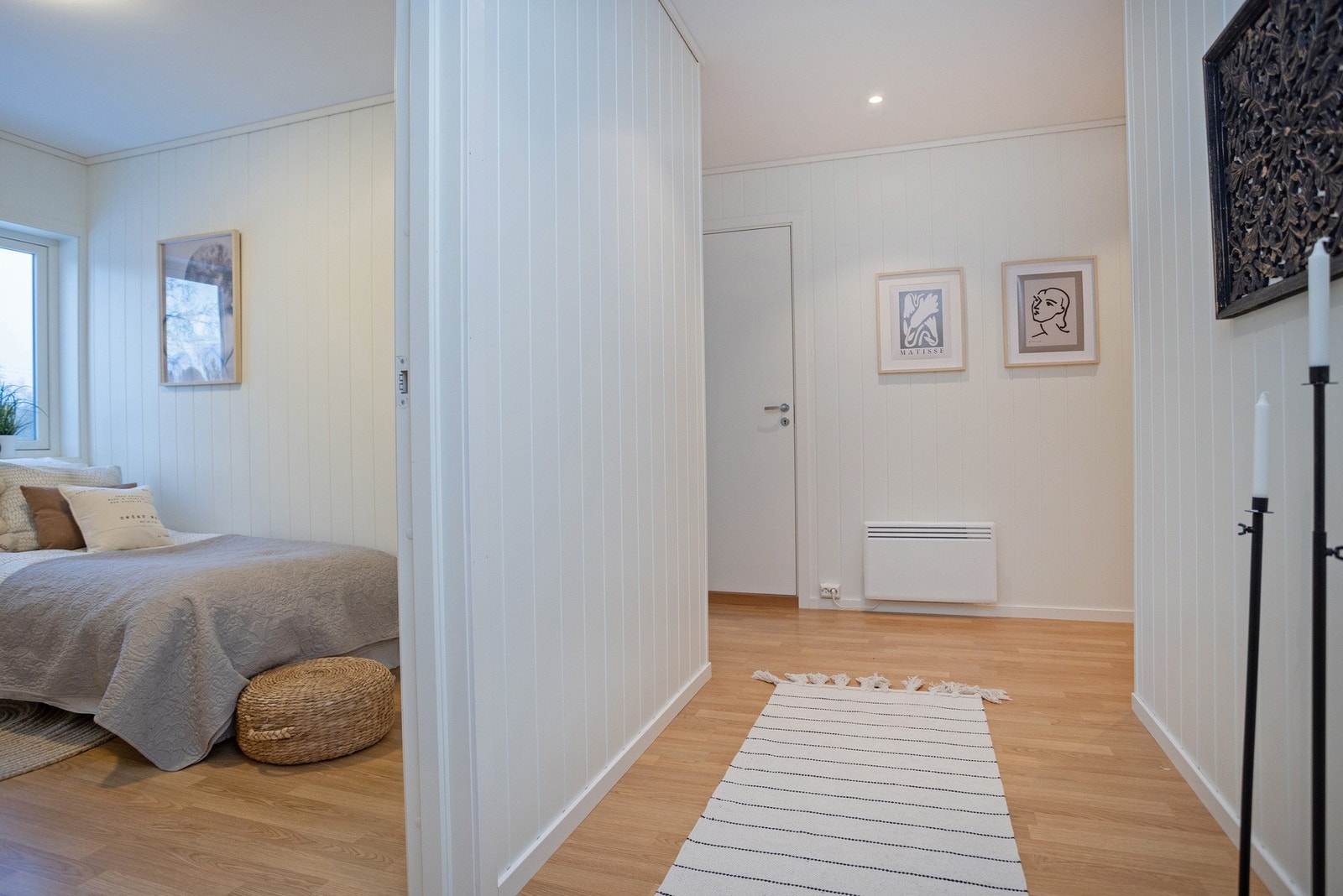 Det er også et tredje soverom på 6,5 kvm i 1. etasje. Galleribilde