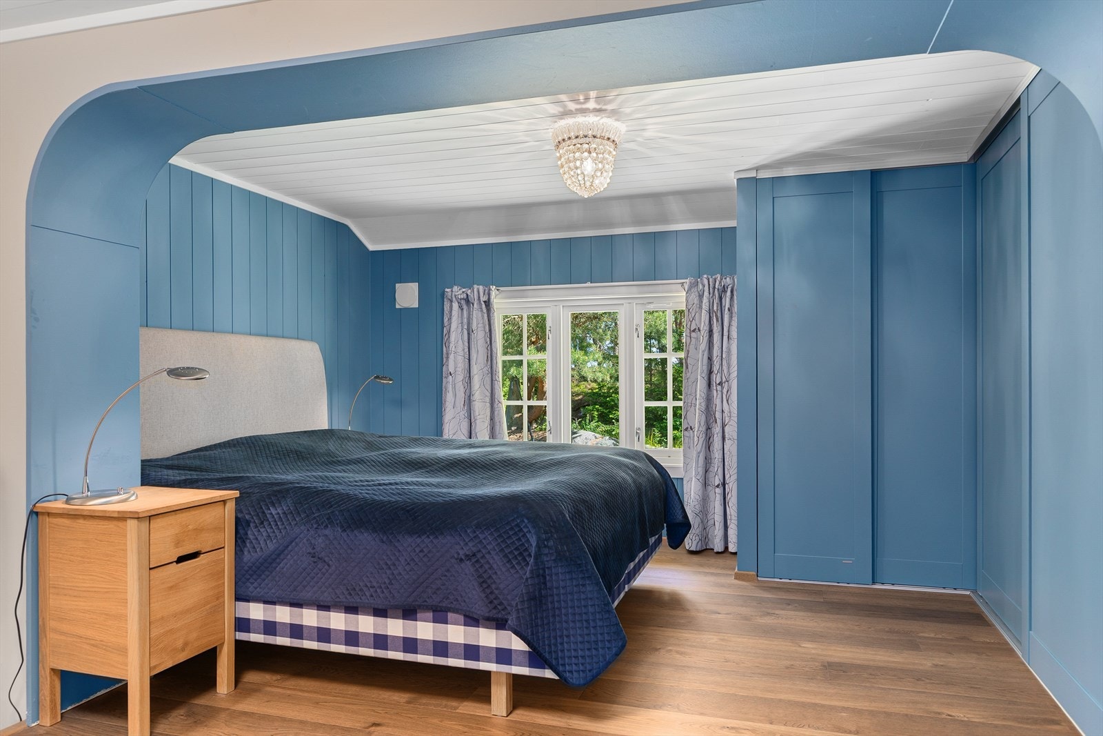 Det er totalt fire soverom i boligen - to i 1. etasje og to i 2. etasje. Galleribilde