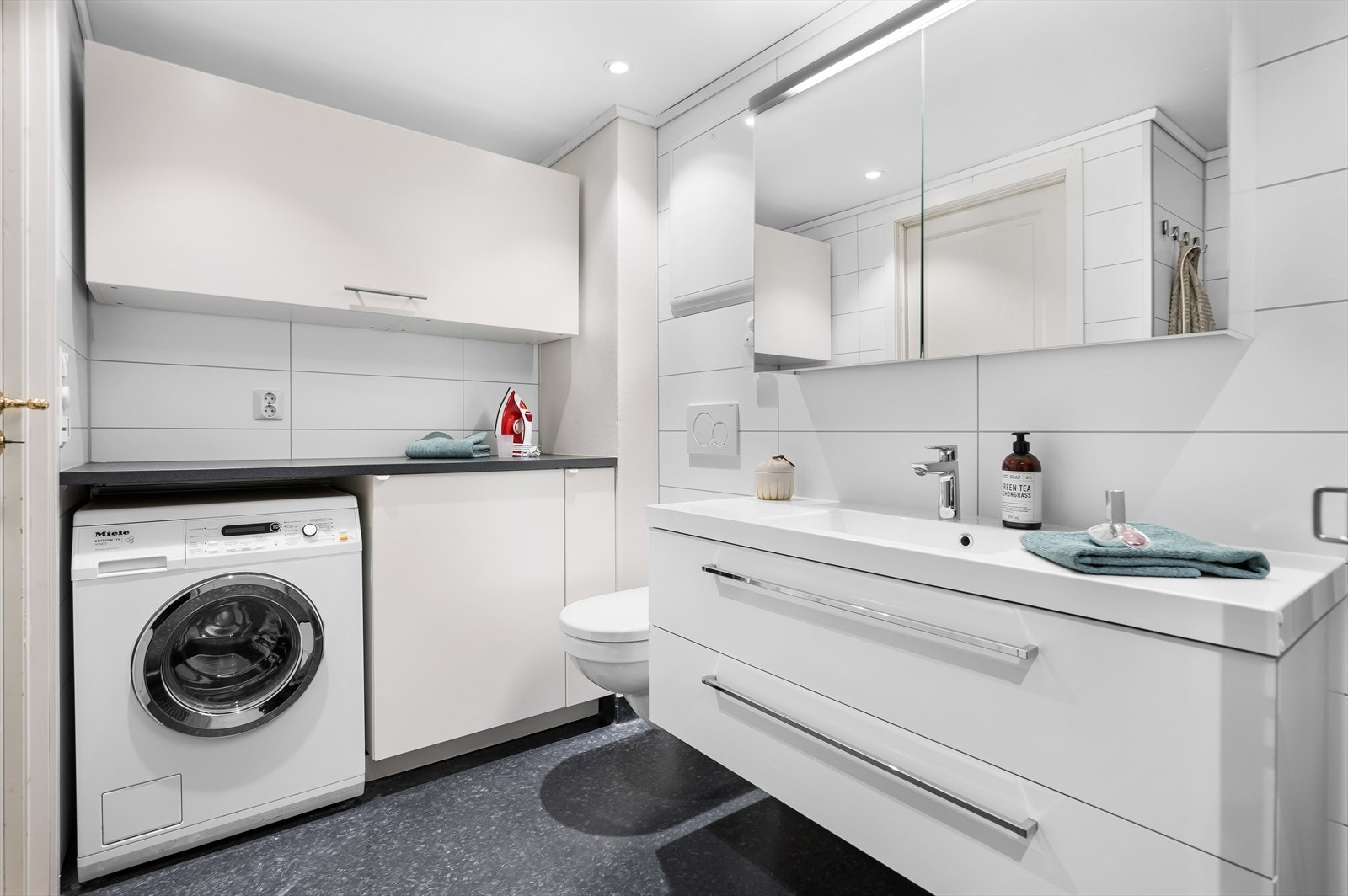 Bad /vaskerom 2. etasje Galleribilde