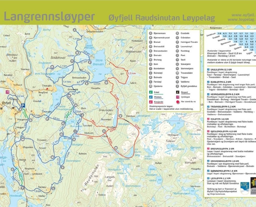 Løypekart for nærområdet. Fra hytta er det ca. 300 meter til oppkjørte skiløyper. Selger tar på seg skiene utenfor døren, renner ned bakken og rett inn i løypenettet. Galleribilde