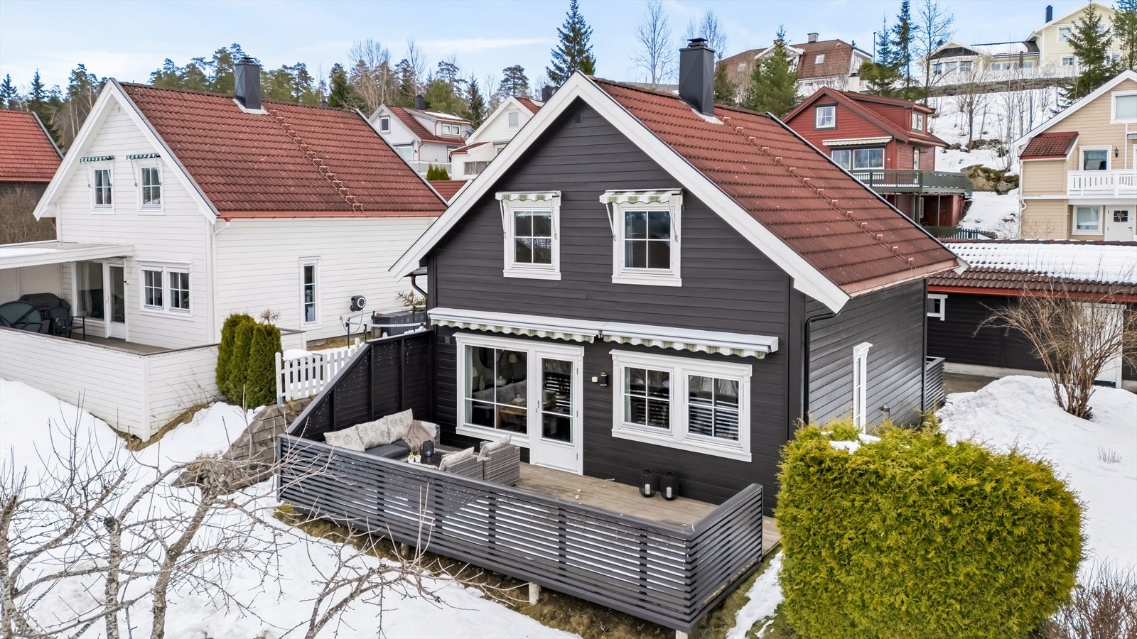 Velkommen til Hattemakerlia 29, presentert av Daniel Andersson i Nordvik Bolig! Foto: Stefan Borup Galleribilde