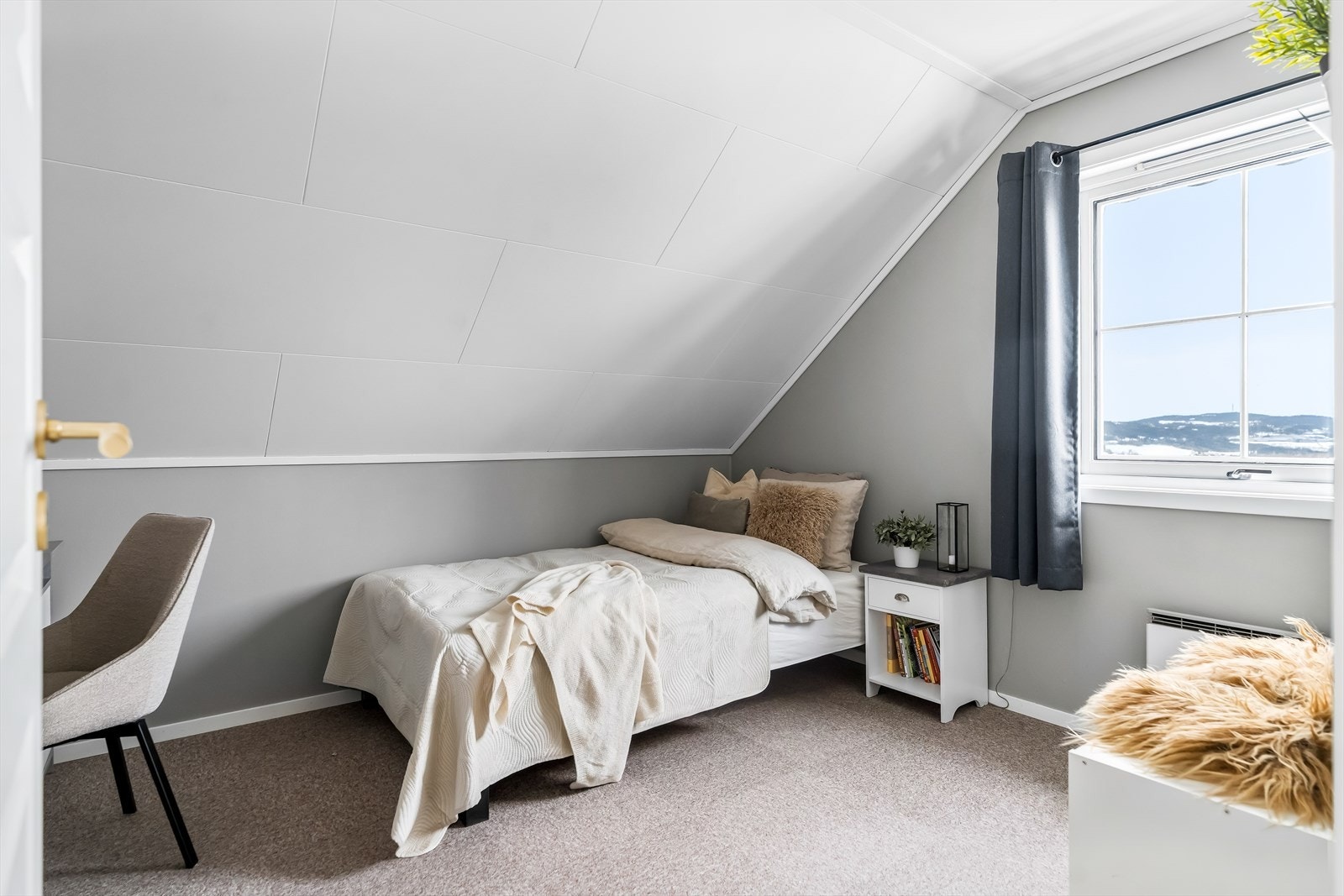 Soverom nr. 2 og 3 fungerer ypperlig som barnerom, gjesterom eller kontor - her er mulighetene mange. Galleribilde