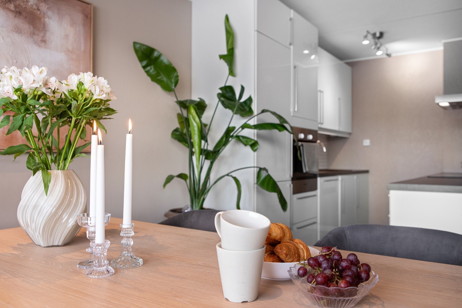 Her er det rom for både hverdagslige måltider og større selskaper. Galleribilde