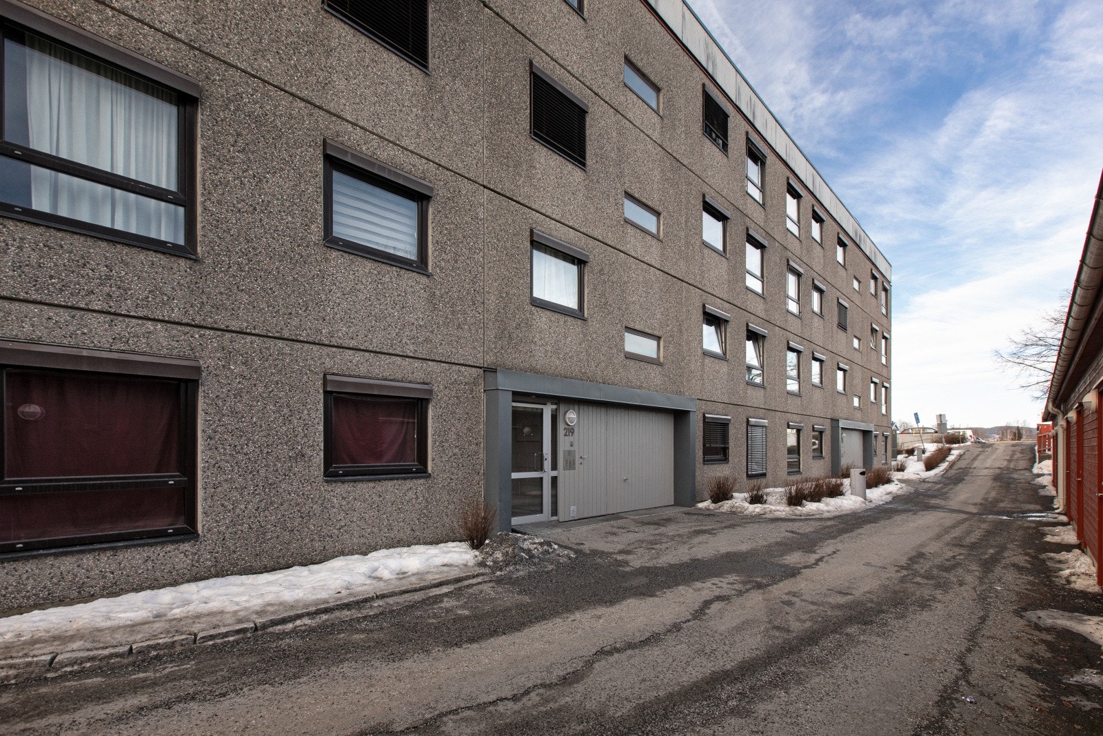 Borettslaget har innleide tjenester for vedlikehold og vask av fellesarealer. Galleribilde