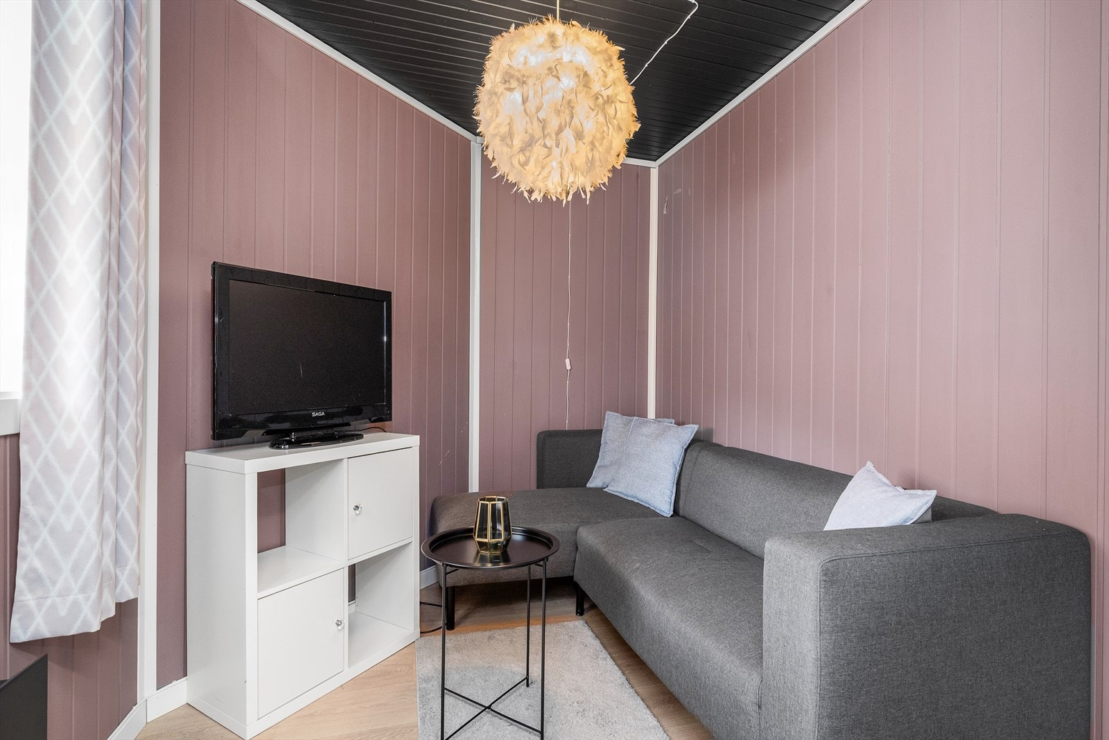 I sokkel finner man to soverom, vaskerom og to boder. Galleribilde