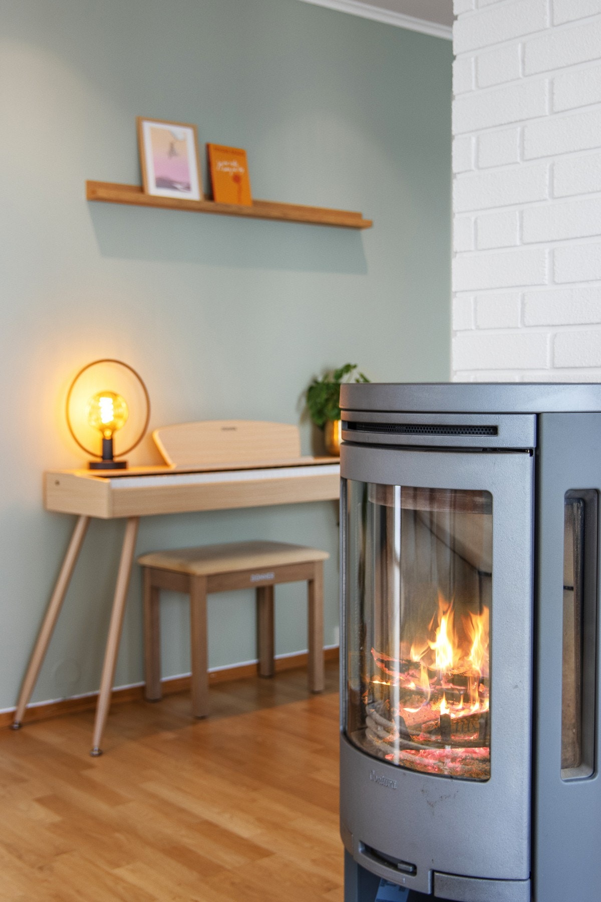 Boligen har vedfyring. Galleribilde