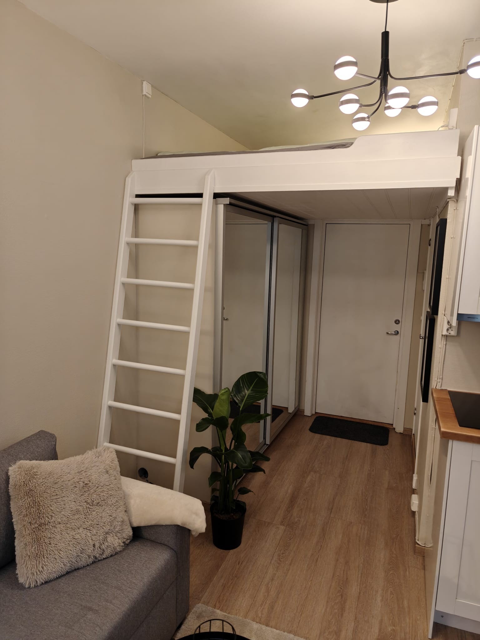 Plass til gjester på hems eller på sofasofa Galleribilde