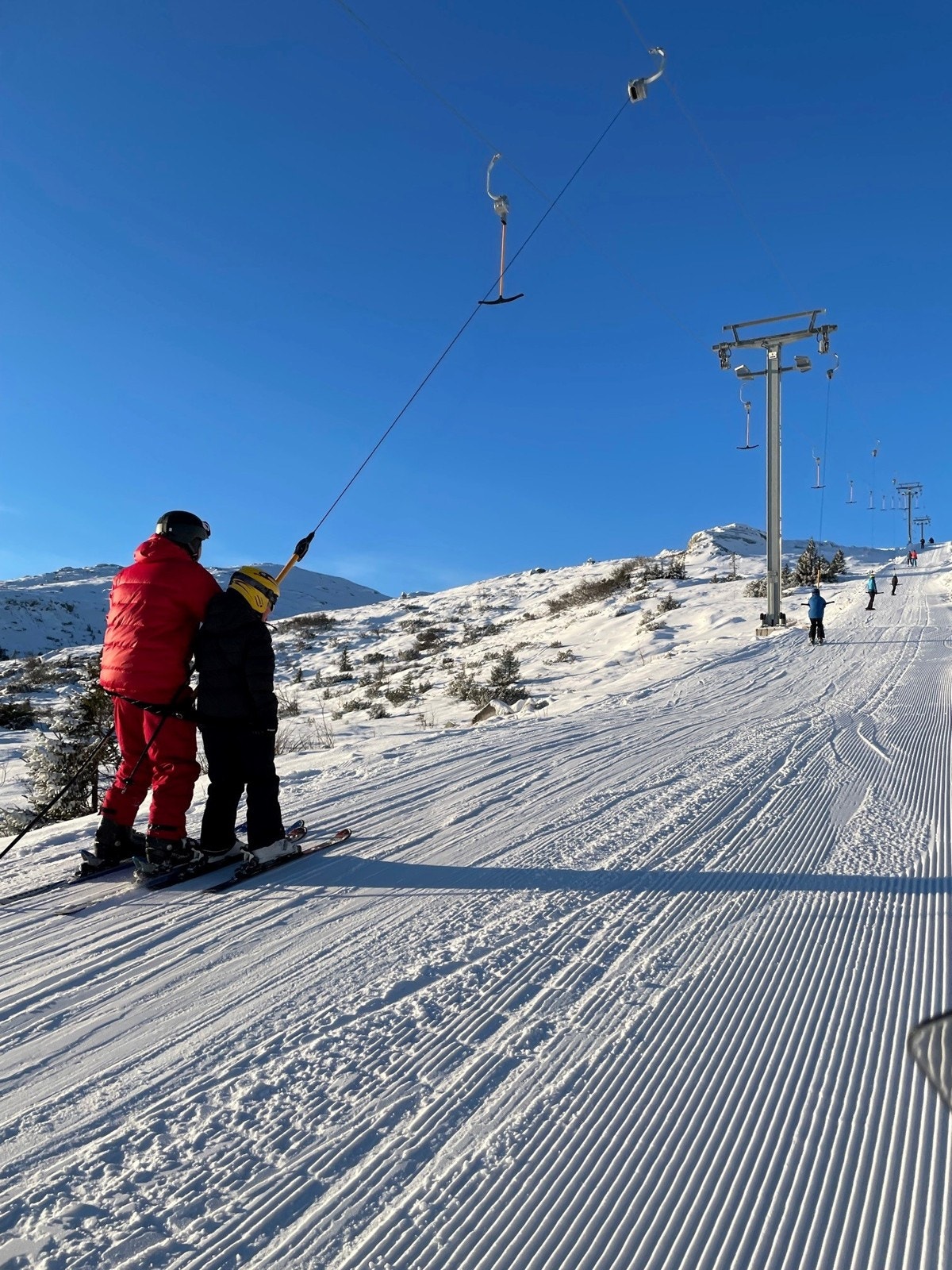 Vegglifjell Skisenter ligger i høyfjellet, med toppstasjon på 1111 moh. og bunnstasjon på 996 moh. Galleribilde