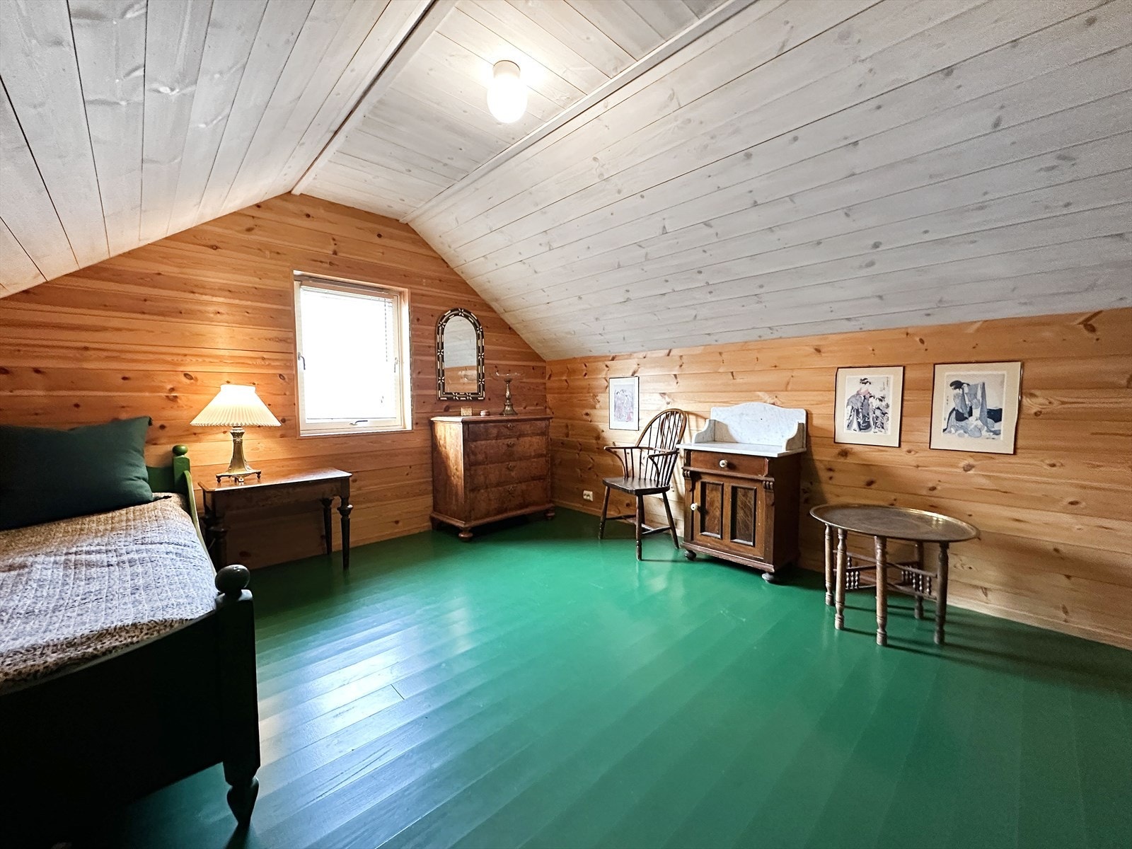 Soverom 2 etg. Galleribilde