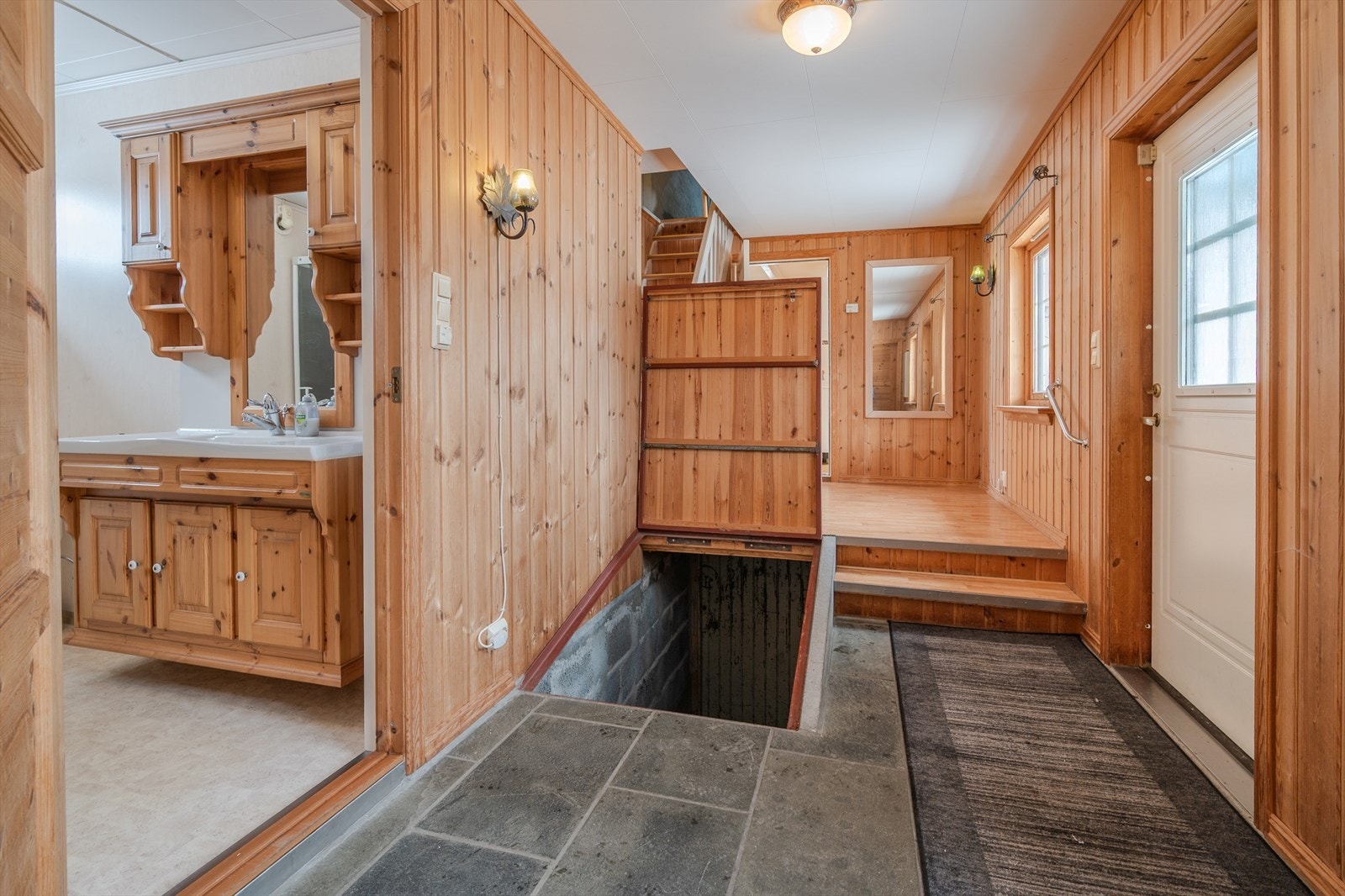 Lem til kjellertrapp Galleribilde