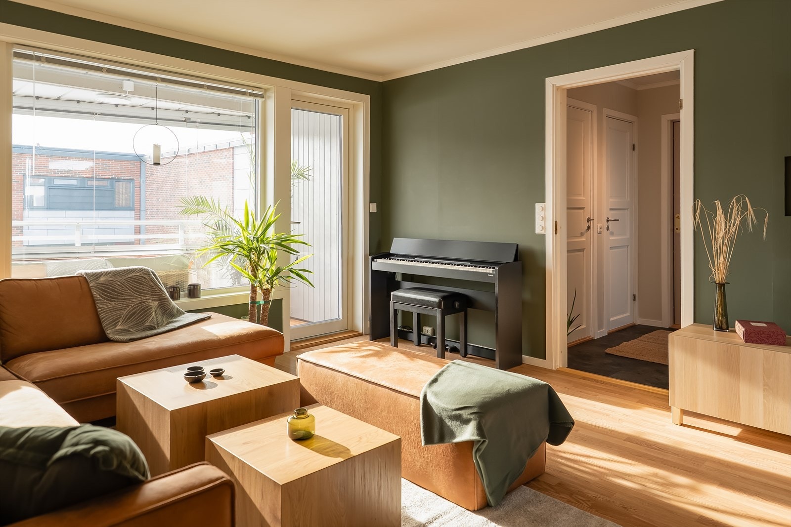 Beboerne kan leie barnehagekjelleren for arrangementer som dåp/navnefest, barnebursdag, konfirmasjon, møter og kurs. Her er det plass til opptil 60 personer. Galleribilde