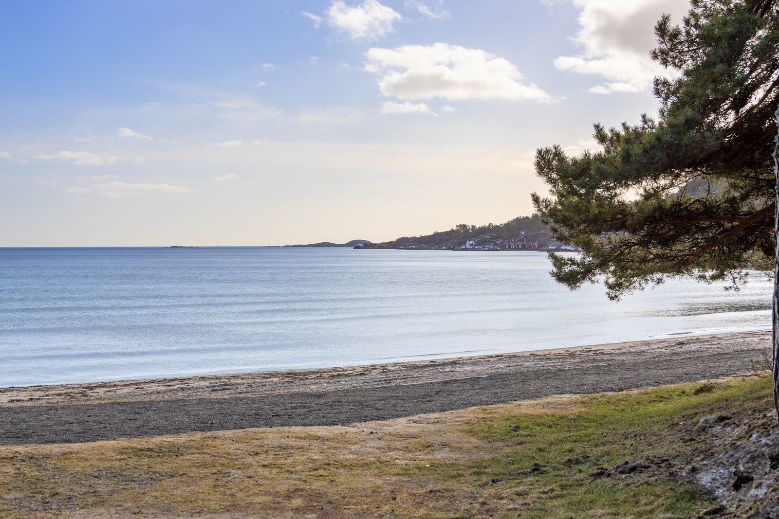 Det er kort vei til fine turområder og strand, perfekt for rekreasjon. Galleribilde