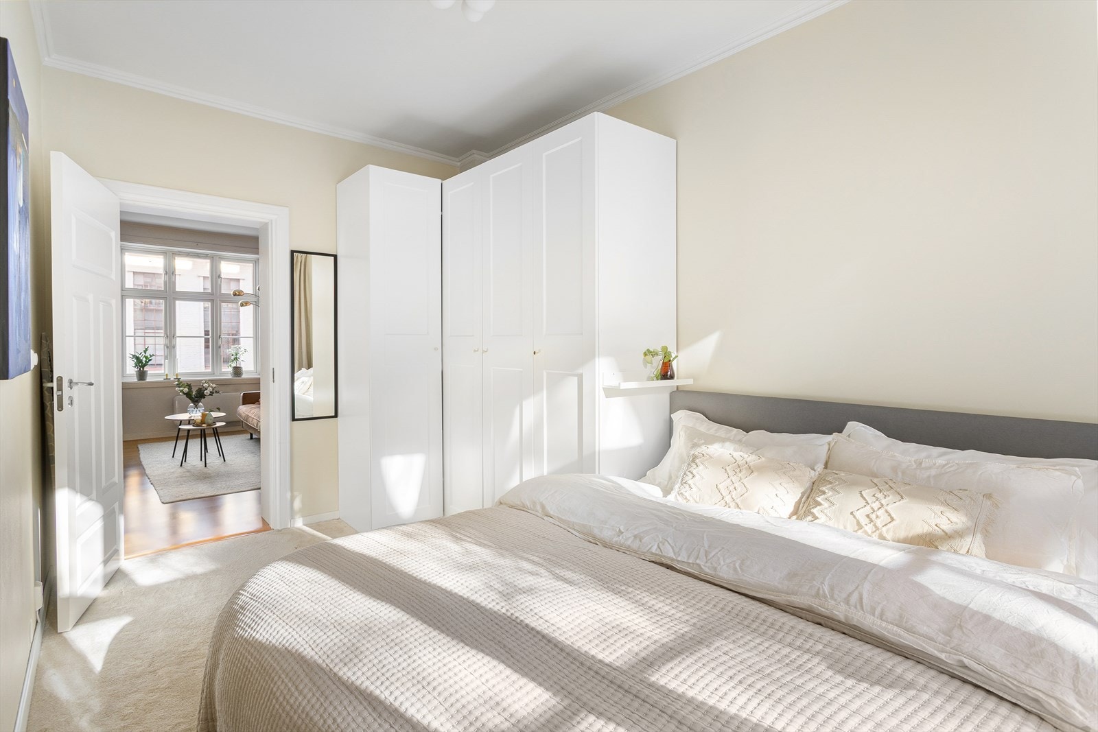 Rikelig med garderobeskap. Galleribilde